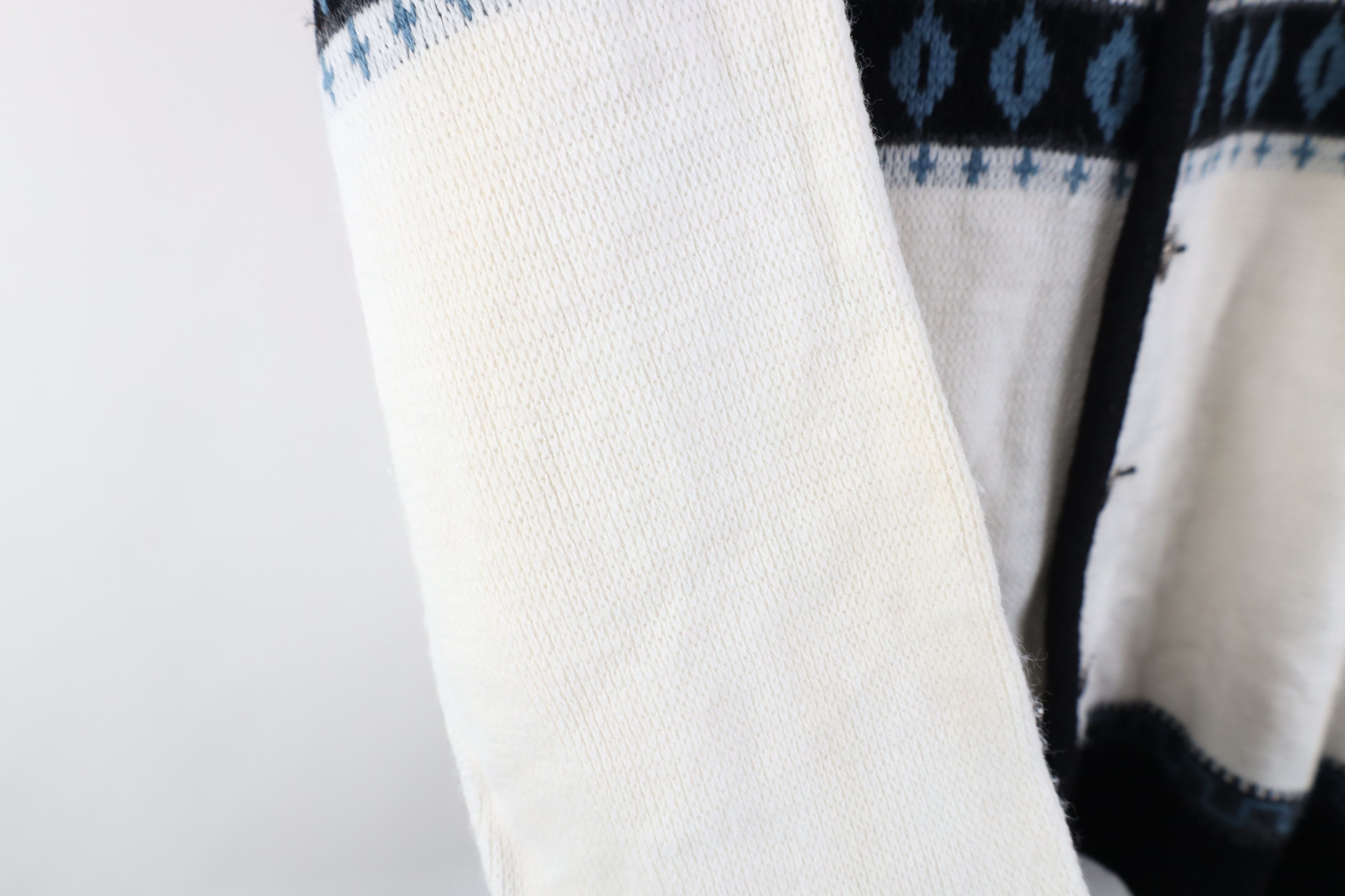 Vintage Vintage 60s 70s Streetwear Snowflake Fair Isle Sweater Size US XL / EU 56 / 4 - 7 Thumbnail
