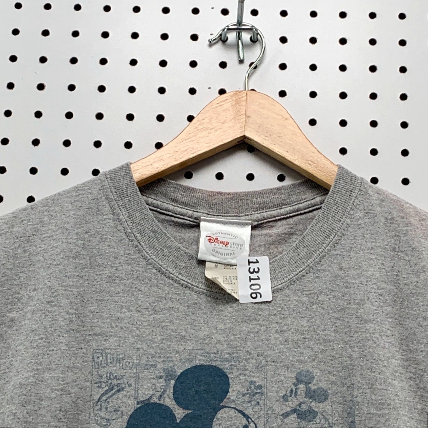 Disney Disney Mickey Mouse Graphic T-Shirt Short Sleeve Unisex Adult Medium Gray Cartoon Size US M / EU 48-50 / 2 - 7 Thumbnail