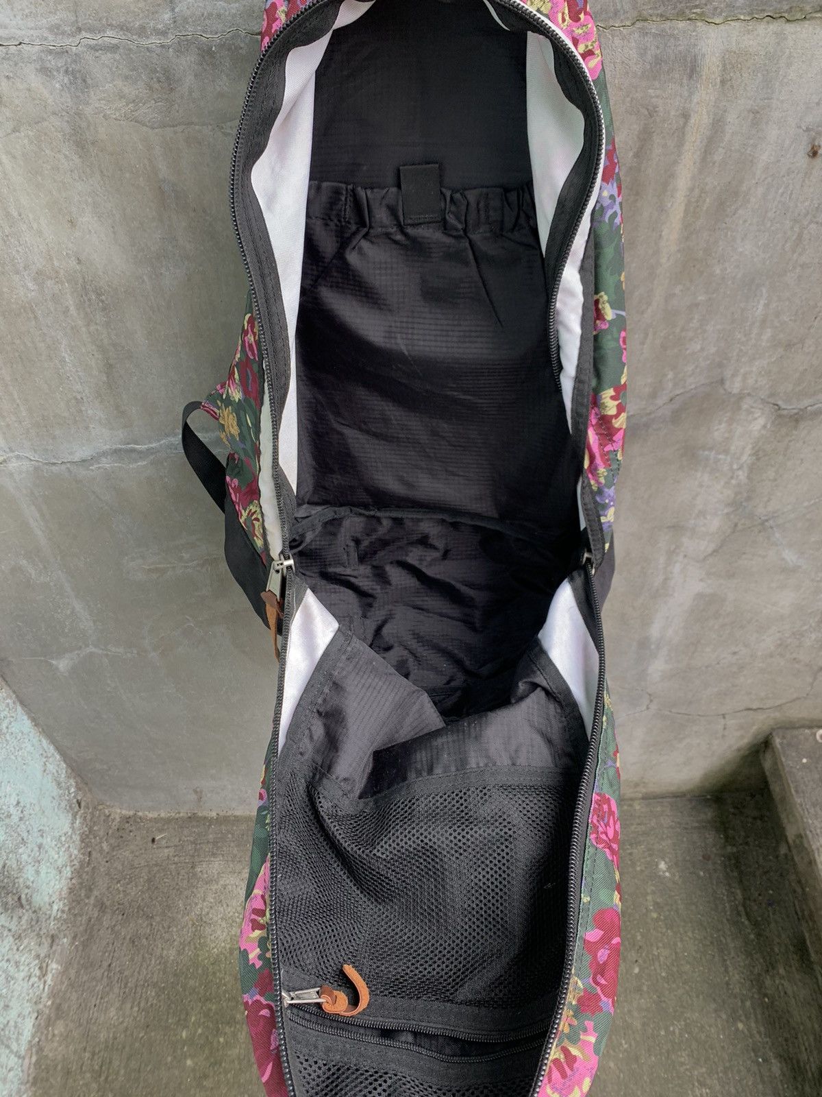 Gregory Floral Tapestry Daypack Backpack Size ONE SIZE - 8 Thumbnail