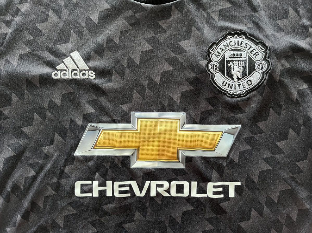 Adidas MANCHESTER UNITED 2017 2018 AWAY SOCCER JERSEY ADIDAS Size US L / EU 52-54 / 3 - 3 Thumbnail