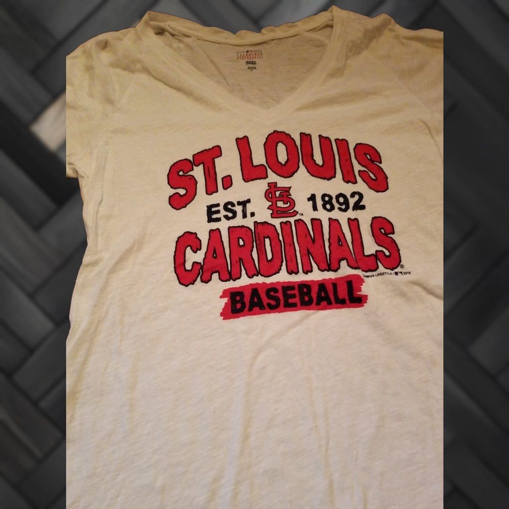 Vintage CAMPUS LIFESTYLE MLB CARDINAL'S WOMEN'S V NECK SHORT SLEEVE SHIRTS XL White T-Shirt Women Size XL / US 12-14 / IT 48-50 - 1 Thumbnail