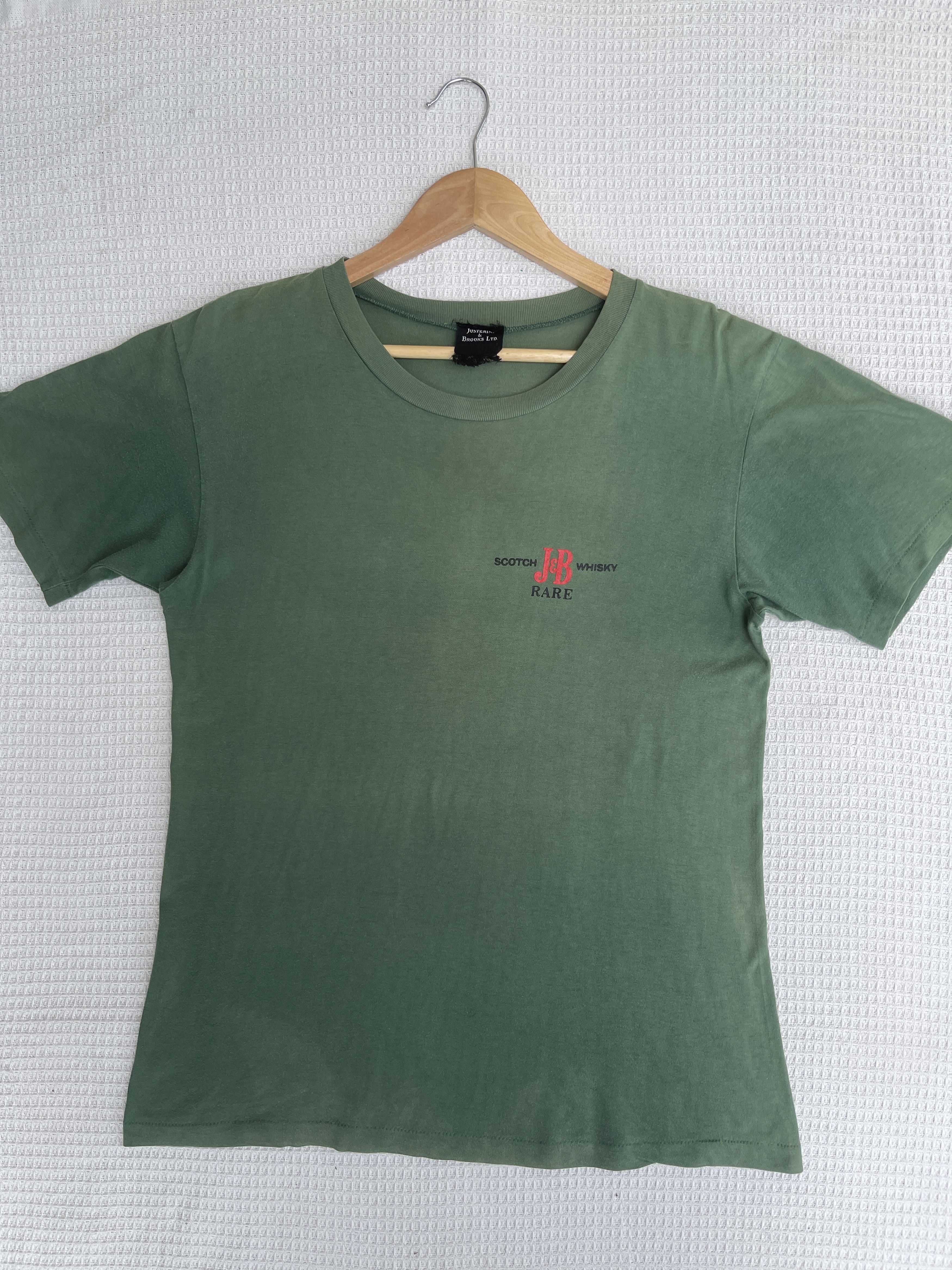 Vintage Last Drop🔥Rare🔥Vintage J&B Scotch Whiskey Logo T-Shirt Size US M / EU 48-50 / 2 - 12 Thumbnail