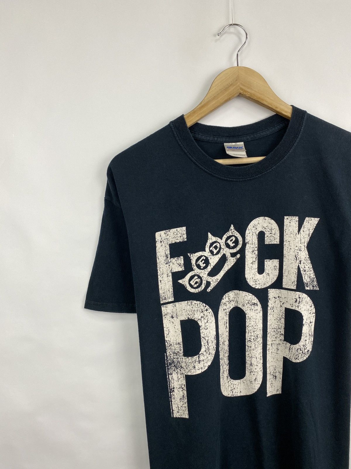 Gildan 💀 Vintage Y2K Five Finger Death Punch 5FDP Fuck POP T-Shirt Size US L / EU 52-54 / 3 - 2 Thumbnail