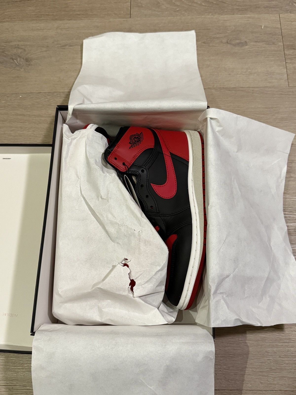 Jordan Brand × Nike Air Jordan 1 High Bred Banned 2025 Size US 10 / EU 43 - 4 Thumbnail