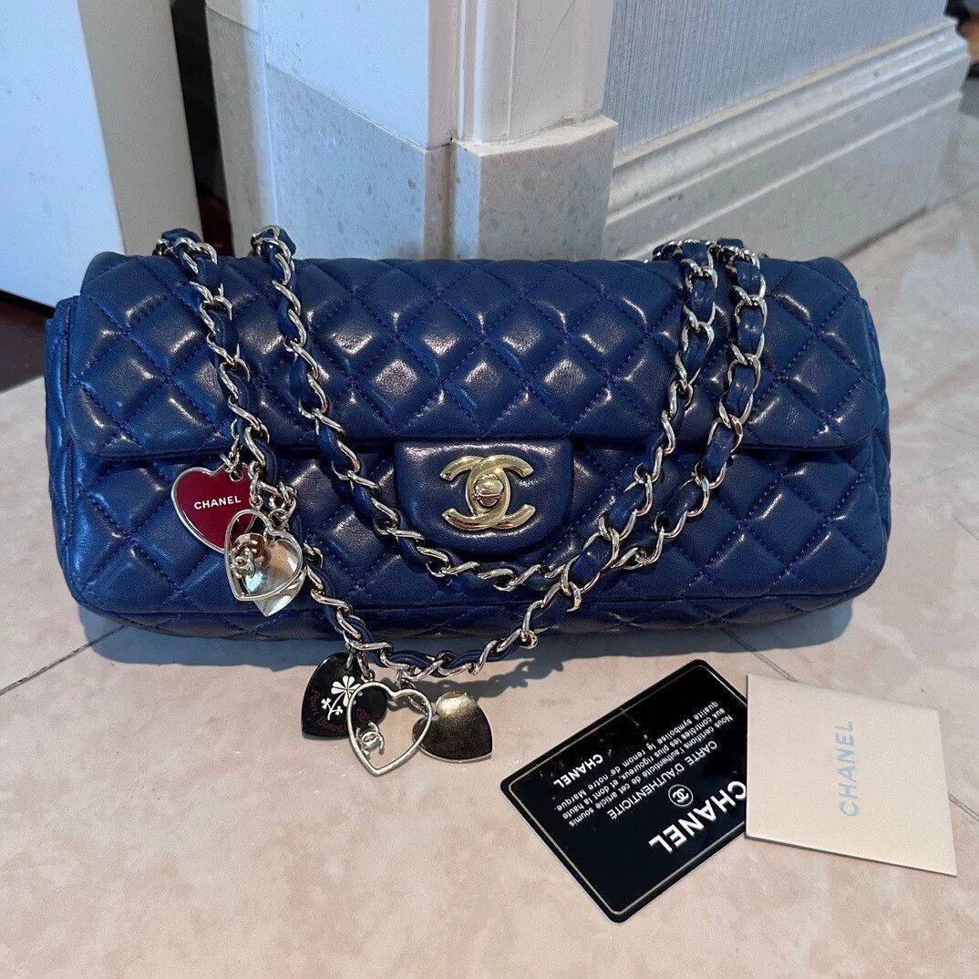 Chanel Pre-loved Bag Very good condition Size ONE SIZE - 1 Thumbnail