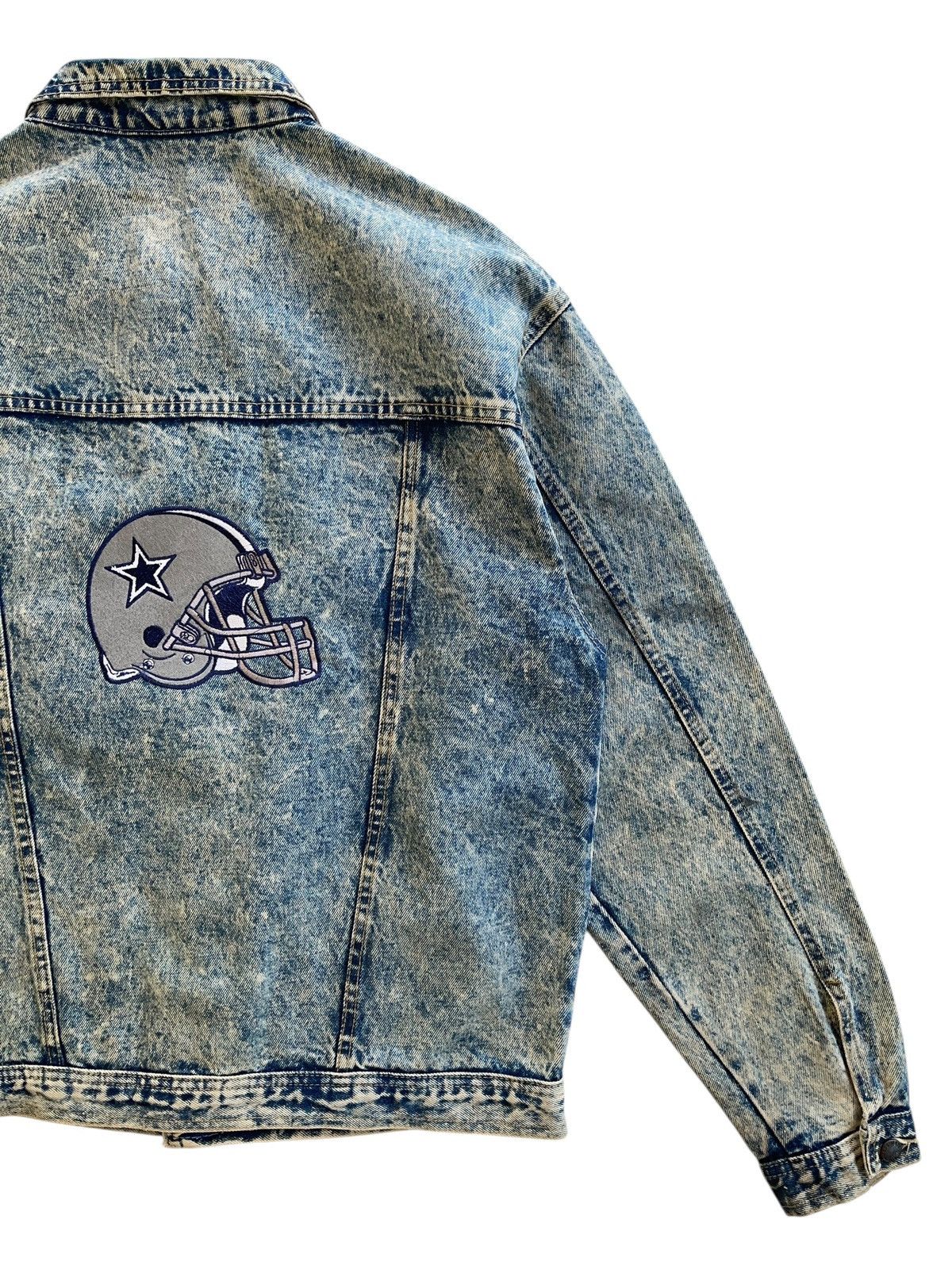 Vintage Vintage Dallas Cowboys Dusted Denim Acid Wash Jacket Size US L / EU 52-54 / 3 - 7 Thumbnail