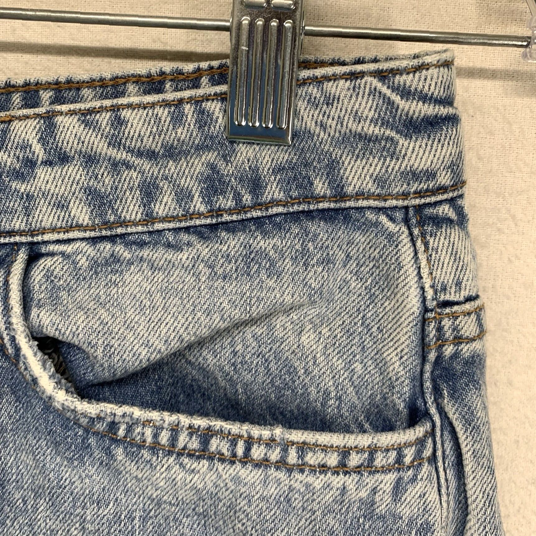 Bdg BDG Urban Outfitters Women's High Rise Cheeky Distressed Denim Shorts 27 Blue Casual 90s Size 27" / US 4 / IT 40 - 6 Thumbnail