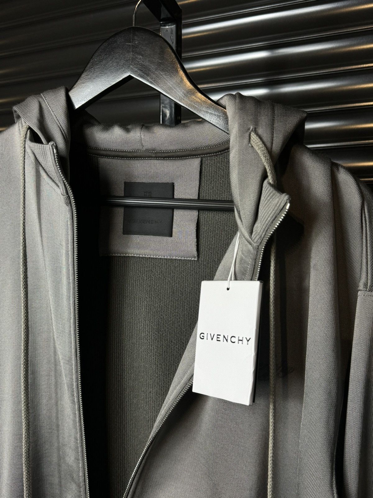 Givenchy Givenchy Embroidered Logo Zip Up Sweatshirt NEW - Small Size US S / EU 44-46 / 1 - 3 Thumbnail