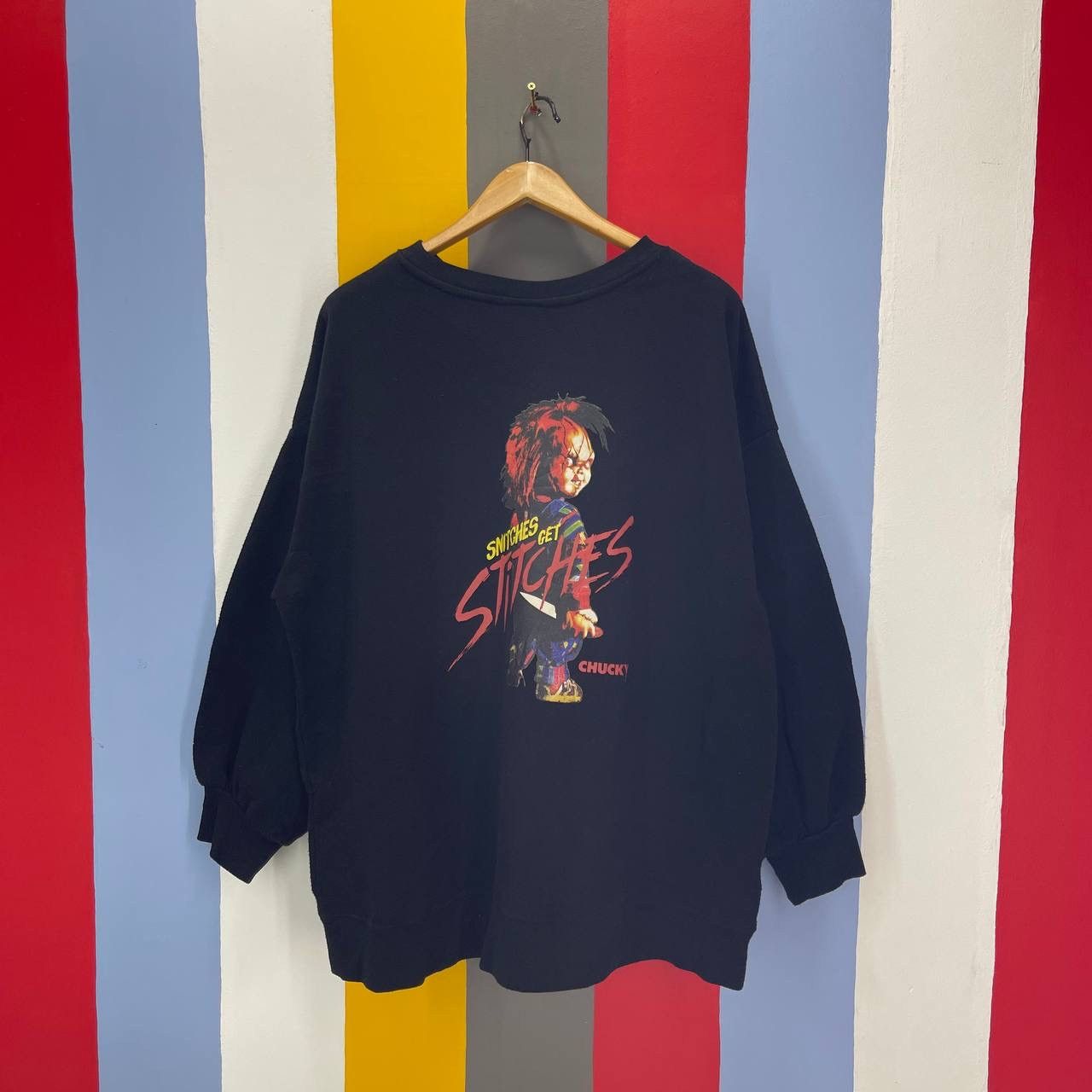 Universal Studios Snitches Get Stitches CHUCKY 4L Sweatshirt #2628/26 Size US XXL / EU 58 / 5 - 1 Thumbnail