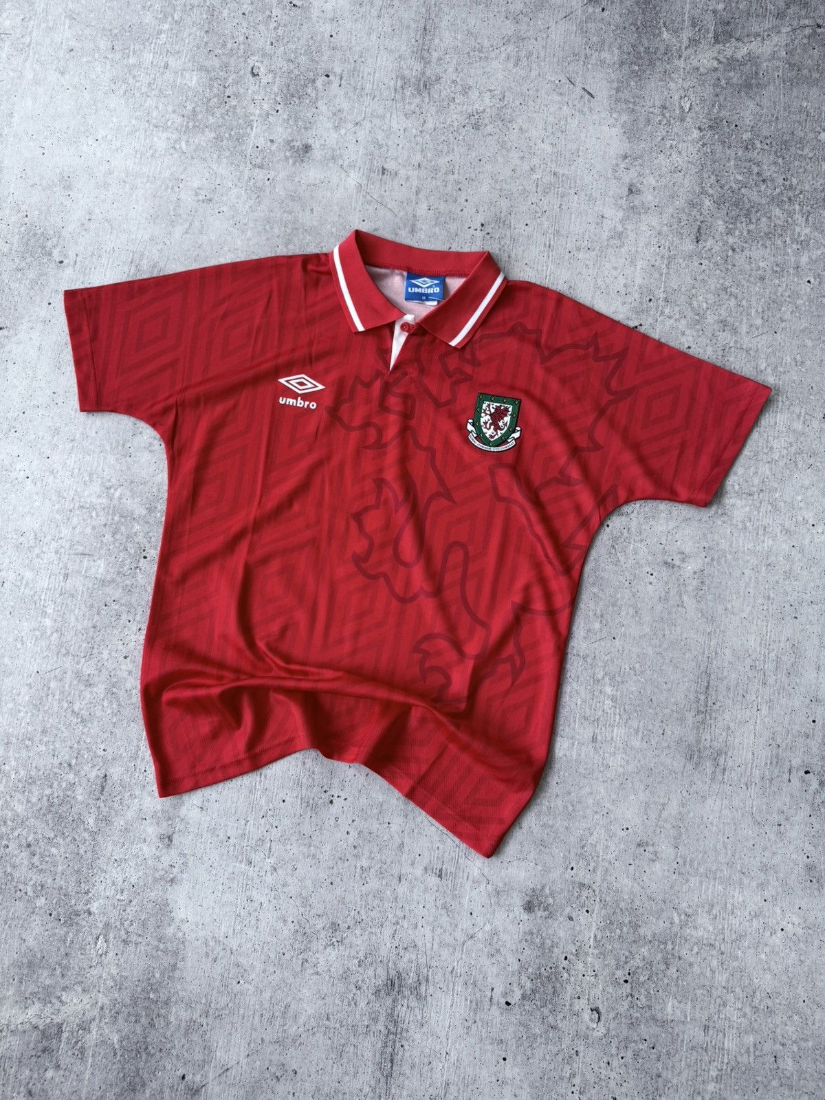 Umbro × Vintage 🩸RARE🩸Umbro Wales 1992/1994 Edwards #7 Jersey Size US M / EU 48-50 / 2 - 3 Thumbnail