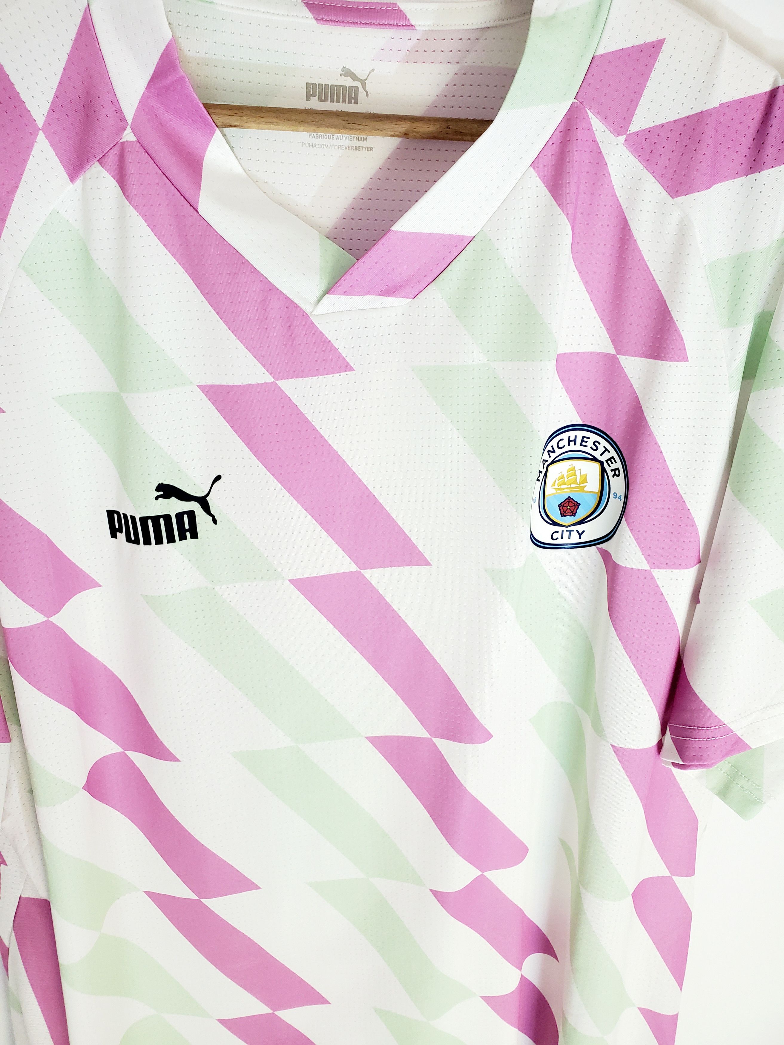 Puma MANCHESTER CITY 2022 2023 PRE-MATCH SOCCER JERSEY PUMA XXL Size US XXL / EU 58 / 5 - 3 Thumbnail