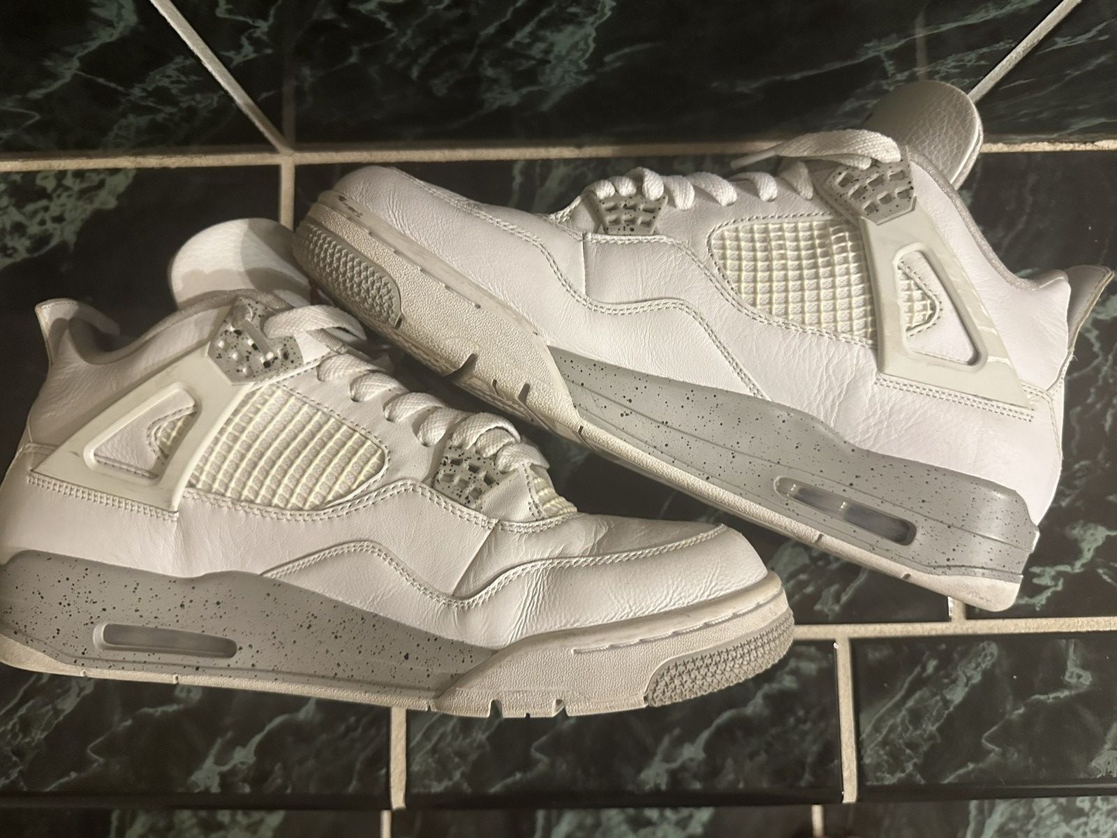 Other Jordan 4 whitw oreo slightly worn with box Size US 12 / EU 45 - 1 Thumbnail