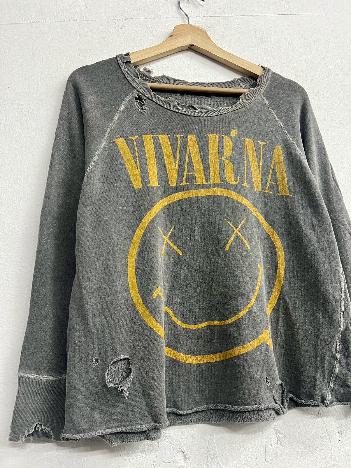 Japanese Brand RNA INC VIVARNA GRUNGE RIPPED LONGSLEEVE SWEAT Size US M / EU 48-50 / 2 - 3 Thumbnail