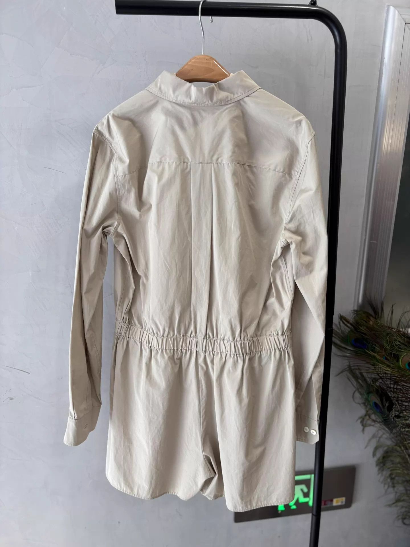 Miu Miu MIU MIU 24SS Light Khaki Embroidered Logo Romper 38 Size 26" / US 2 / IT 38 - 2 Thumbnail