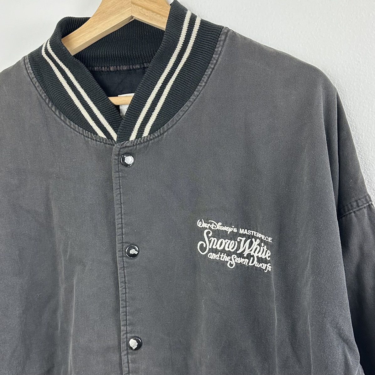 Disney × Vintage Vintage Snow White Seven Dwarfs Jacket Disney Promotional Size US XL / EU 56 / 4 - 2 Thumbnail