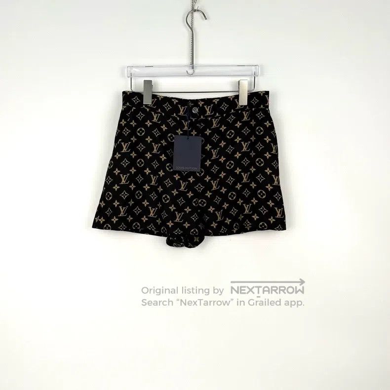 Louis Vuitton Louis Vuitton Black full logo mulberry silk shorts Size US 38 / EU 54 - 3 Thumbnail