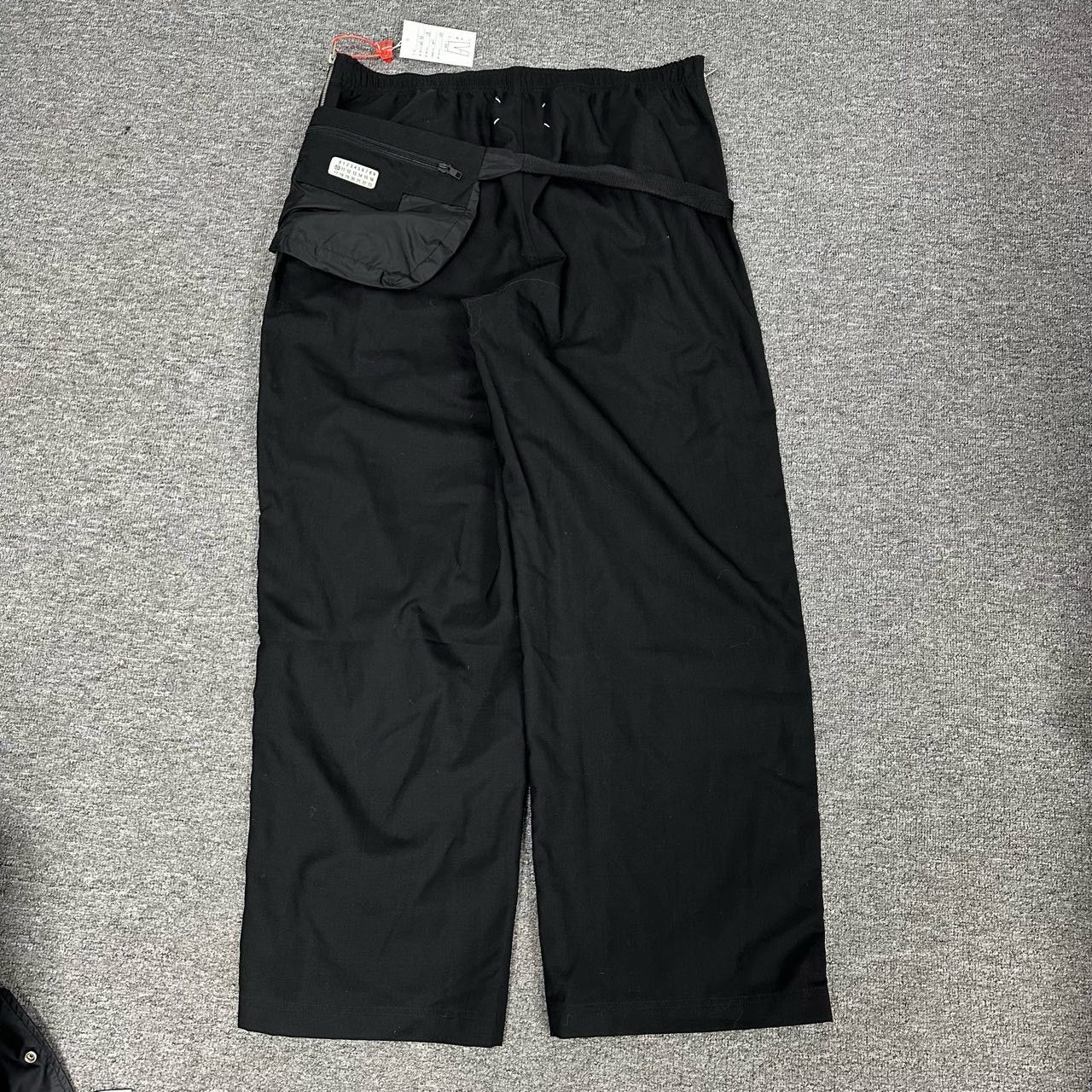 Maison Margiela Maison Margiela Bilateral zipper, waist bag, wool trousers Size US 38 / EU 54 - 2 Thumbnail