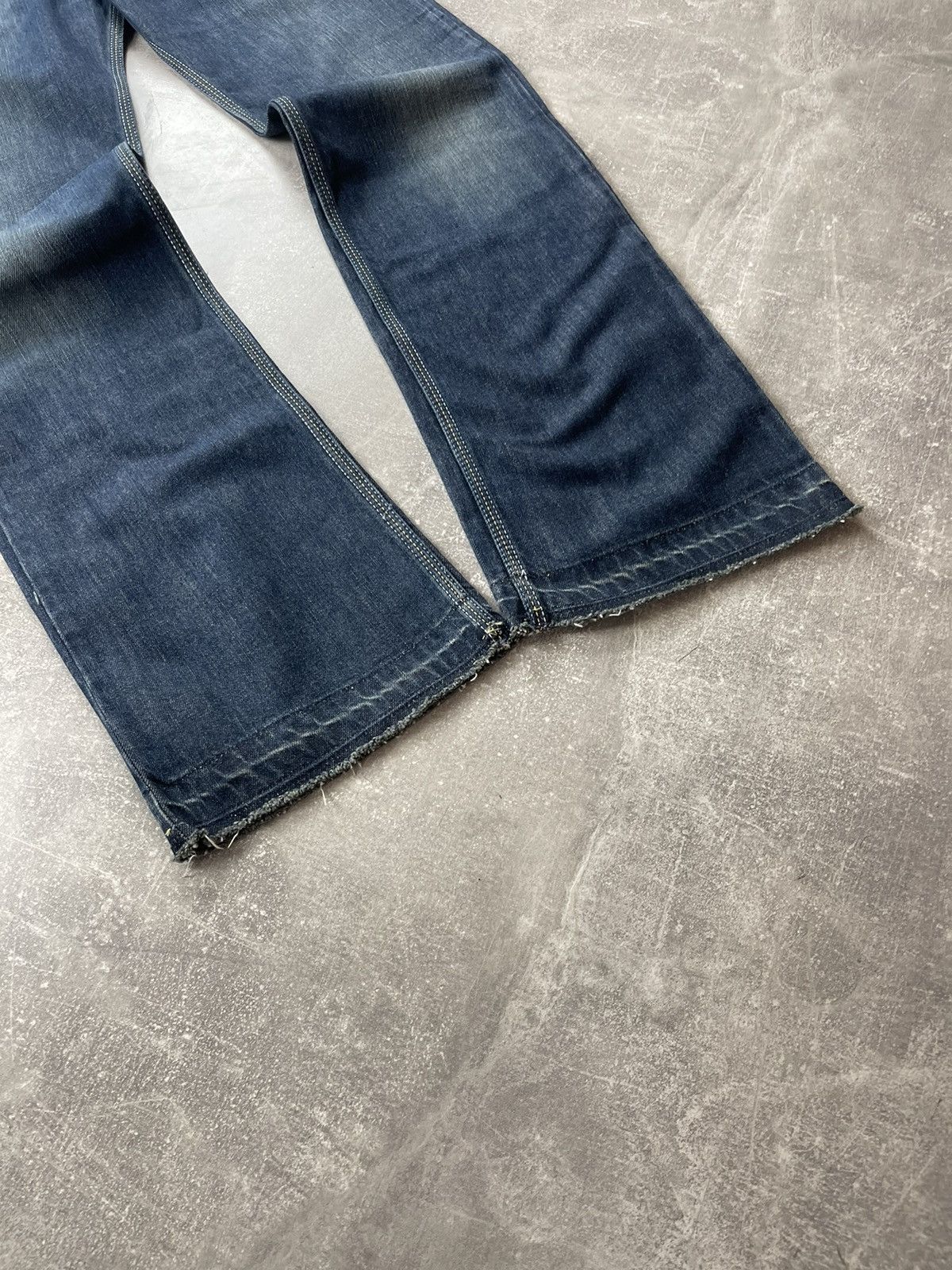 Diesel Diesel Zathan Flared Faded Size 14 Bootcut Y2K Vintage Jeans Size 32" / US 10 / IT 46 - 6 Thumbnail