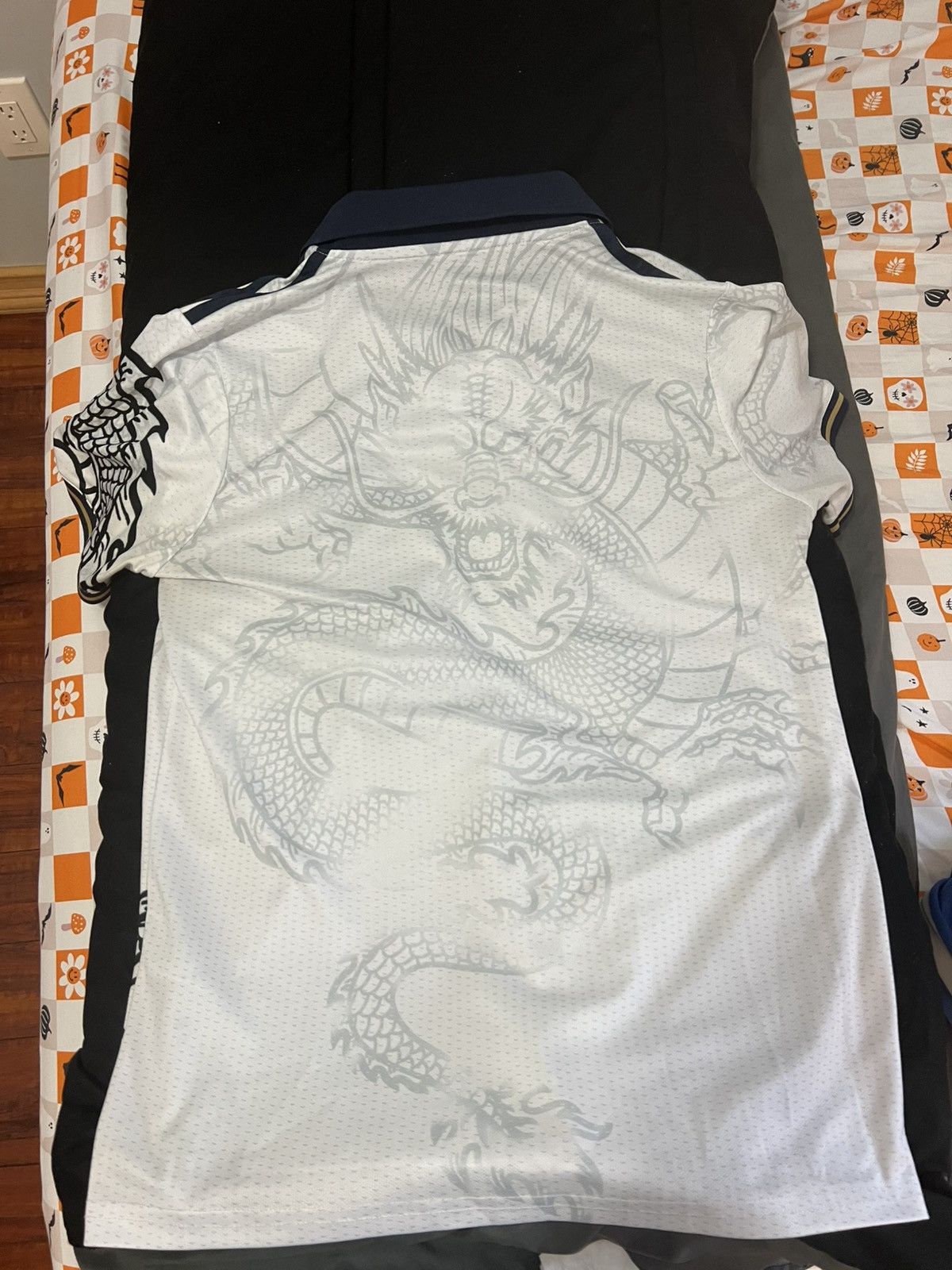 Adidas Real Madrid special jersey Size US M / EU 48-50 / 2 - 2 Thumbnail