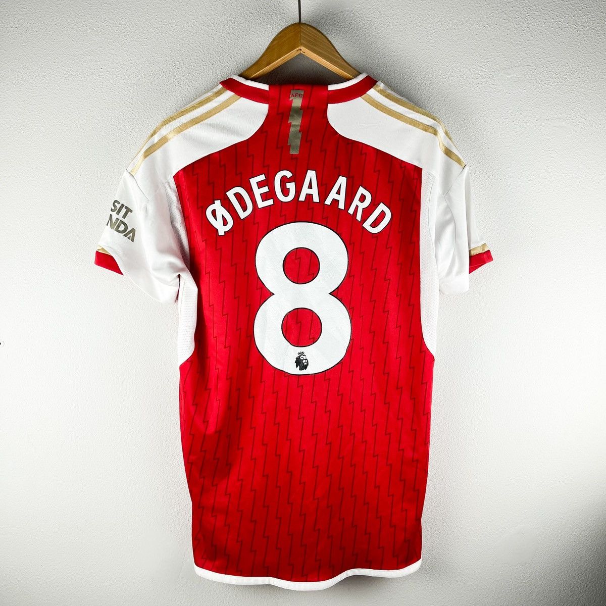 Adidas × Vintage Odegaard #8 Arsenal London Home Football Shirt Red Adidas Size US M / EU 48-50 / 2 - 6 Thumbnail