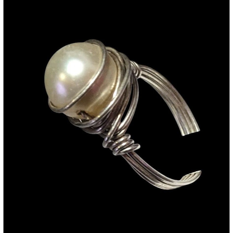 Other Elegant Glam Faux Pearl Wire Wrap Ring Size 9 Size ONE SIZE - 10 Thumbnail