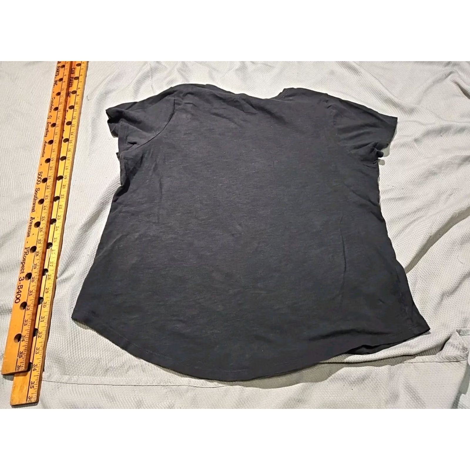 Old Navy Old Navy Shirt Womens XL Black Rainbow Pineapple Happiness Graphic Tee Size XL / US 12-14 / IT 48-50 - 7 Thumbnail