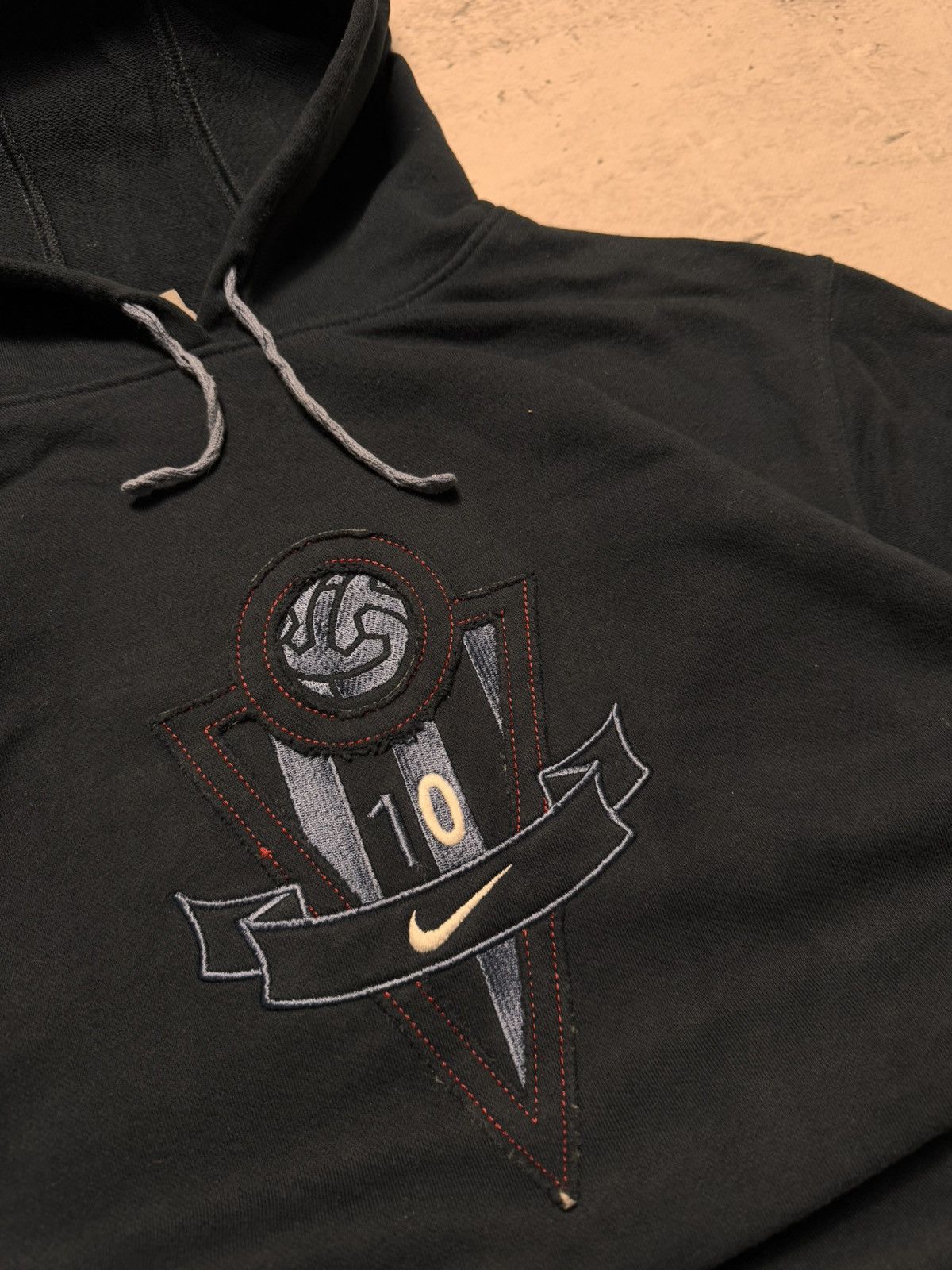 Nike × Vintage NIKE VINTAGE CENTER LOGO OVERSIZE BOXY HOODIE Size US L / EU 52-54 / 3 - 3 Thumbnail