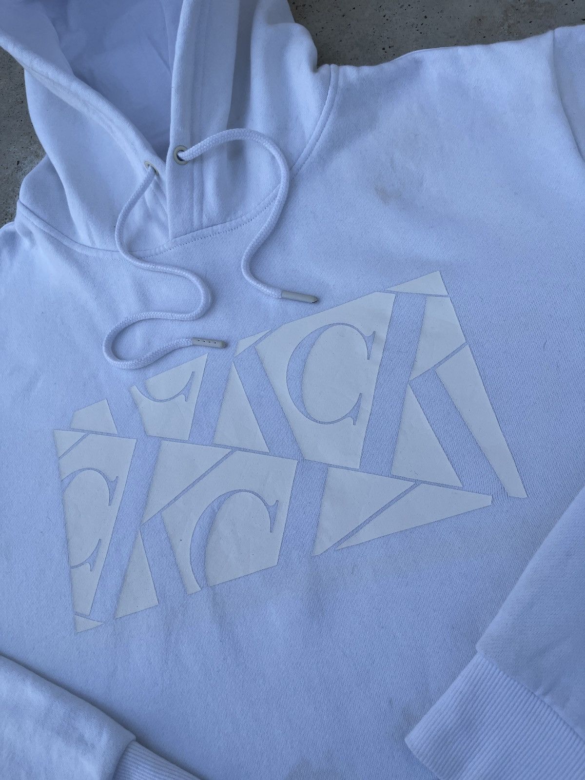 Calvin Klein Calvin Klein Front Logo Pullover Hoodie Size US XL / EU 56 / 4 - 6 Thumbnail
