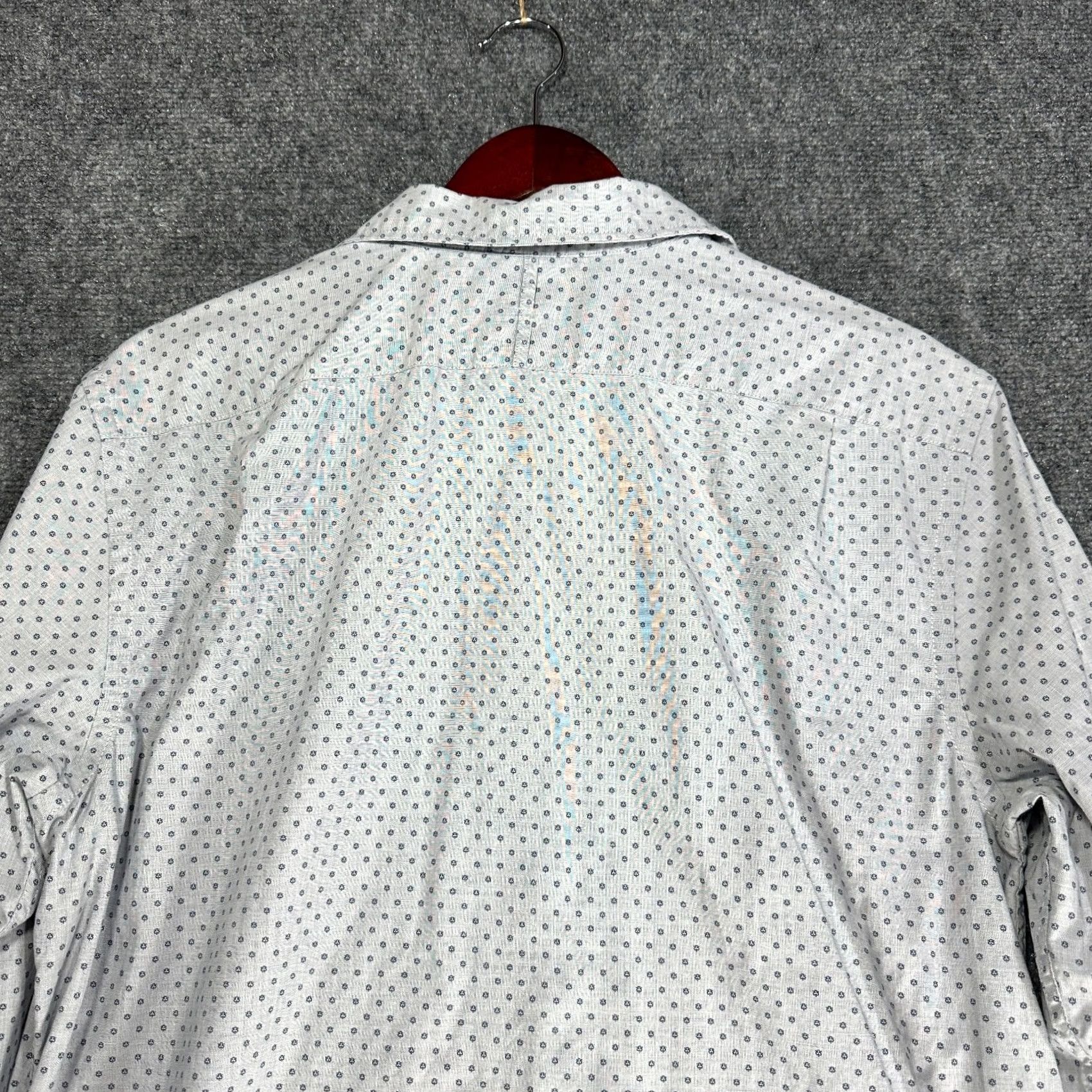 Banana Republic Banana Republic Shirt Mens L Camden Fit Blue Print Cotton Custom Wash Button Long Sleeve Collared Geometric Pattern Button-Up Vintage No Size US L / EU 52-54 / 3 - 7 Thumbnail