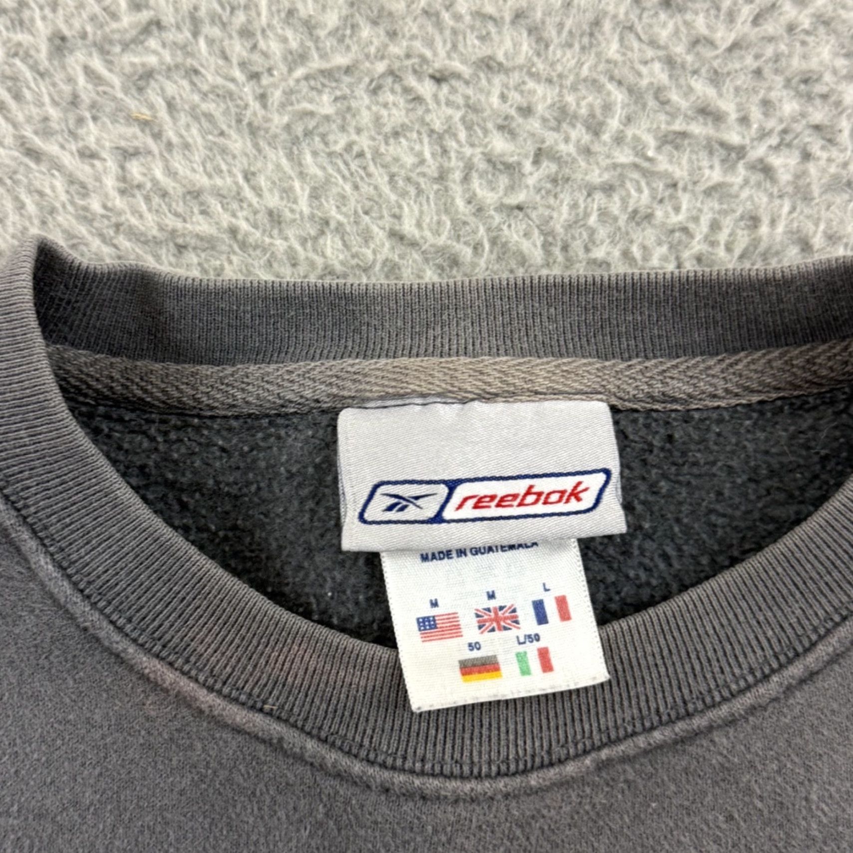 Reebok VINTAGE Reebok Sweatshirt Mens Medium Gray Logo Pullover Hooded Pockets Crew Neck 90s Retro Sports Size US M / EU 48-50 / 2 - 6 Thumbnail
