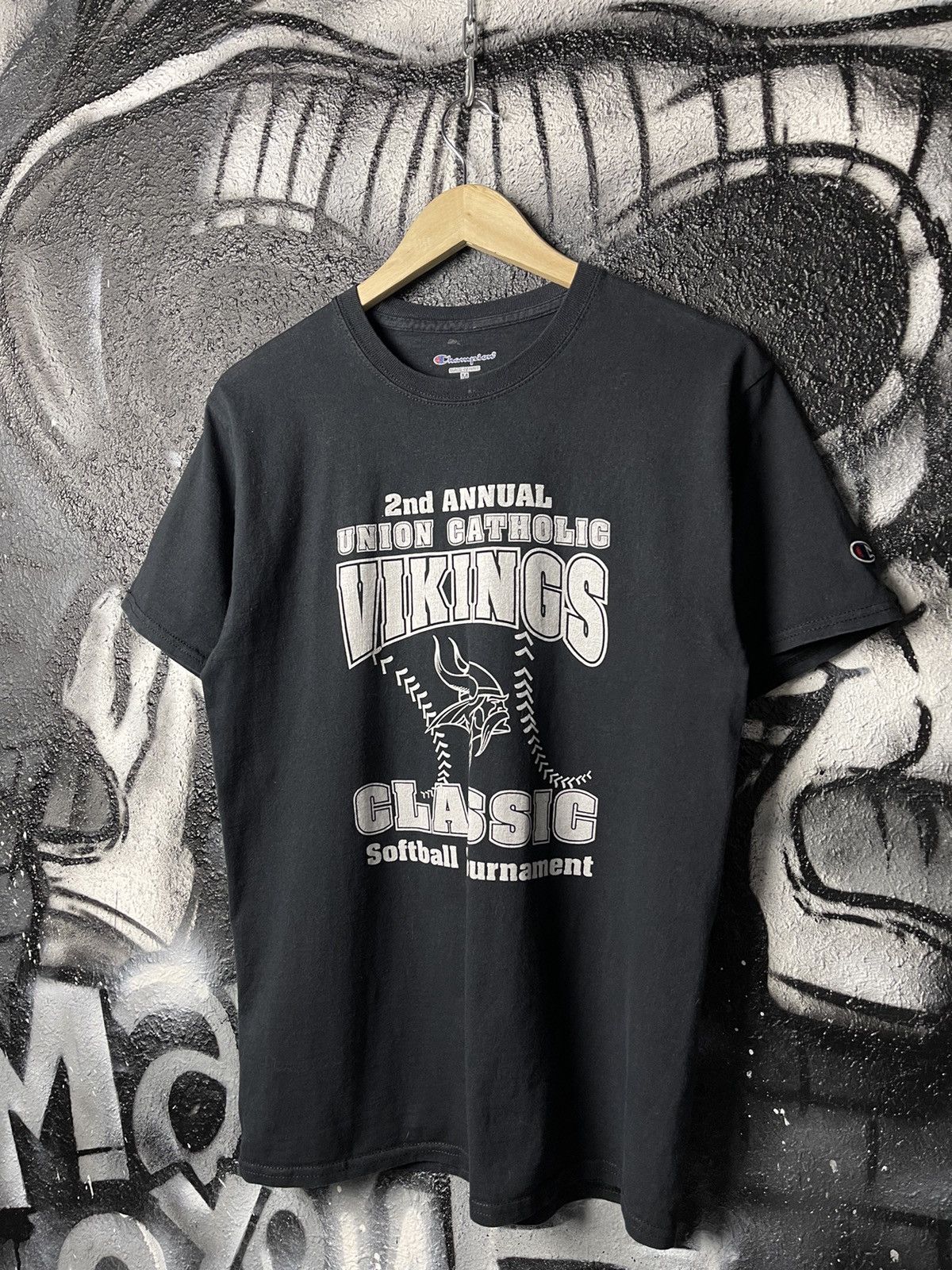 Champion Champion Vikings Classic Vintage Black T-Shirt Men’s Size M Size US M / EU 48-50 / 2 - 1 Thumbnail
