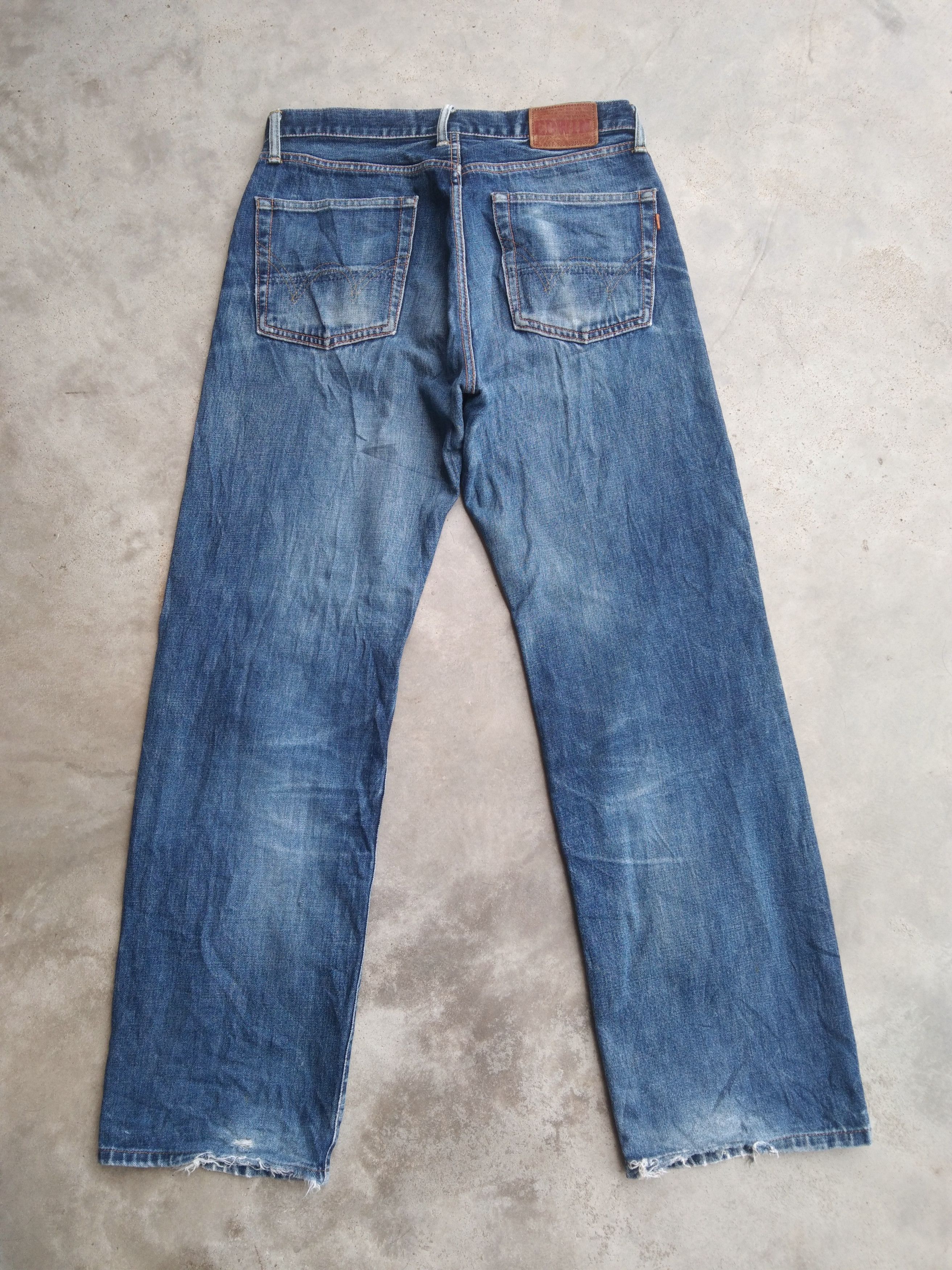 Japanese Brand Vintage Edwin Japanese Selvedge Redline Distressed Jeans Size US 30 / EU 46 - 2 Thumbnail