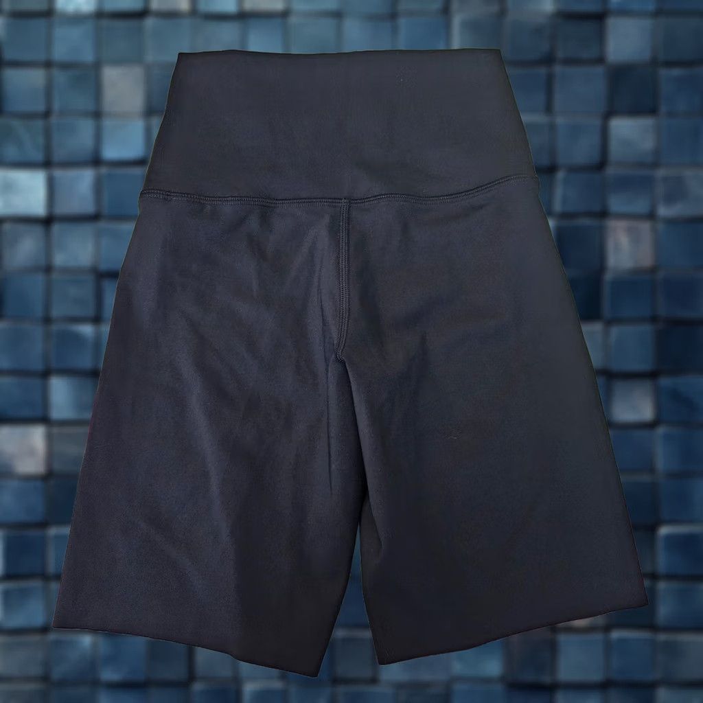 Vintage Aerie Women's Bike Short Hi-Rise 7" Inseam XS Black Regular Size XS Adult Womens Shorts Size 26" / US 2 / IT 38 - 1 Thumbnail