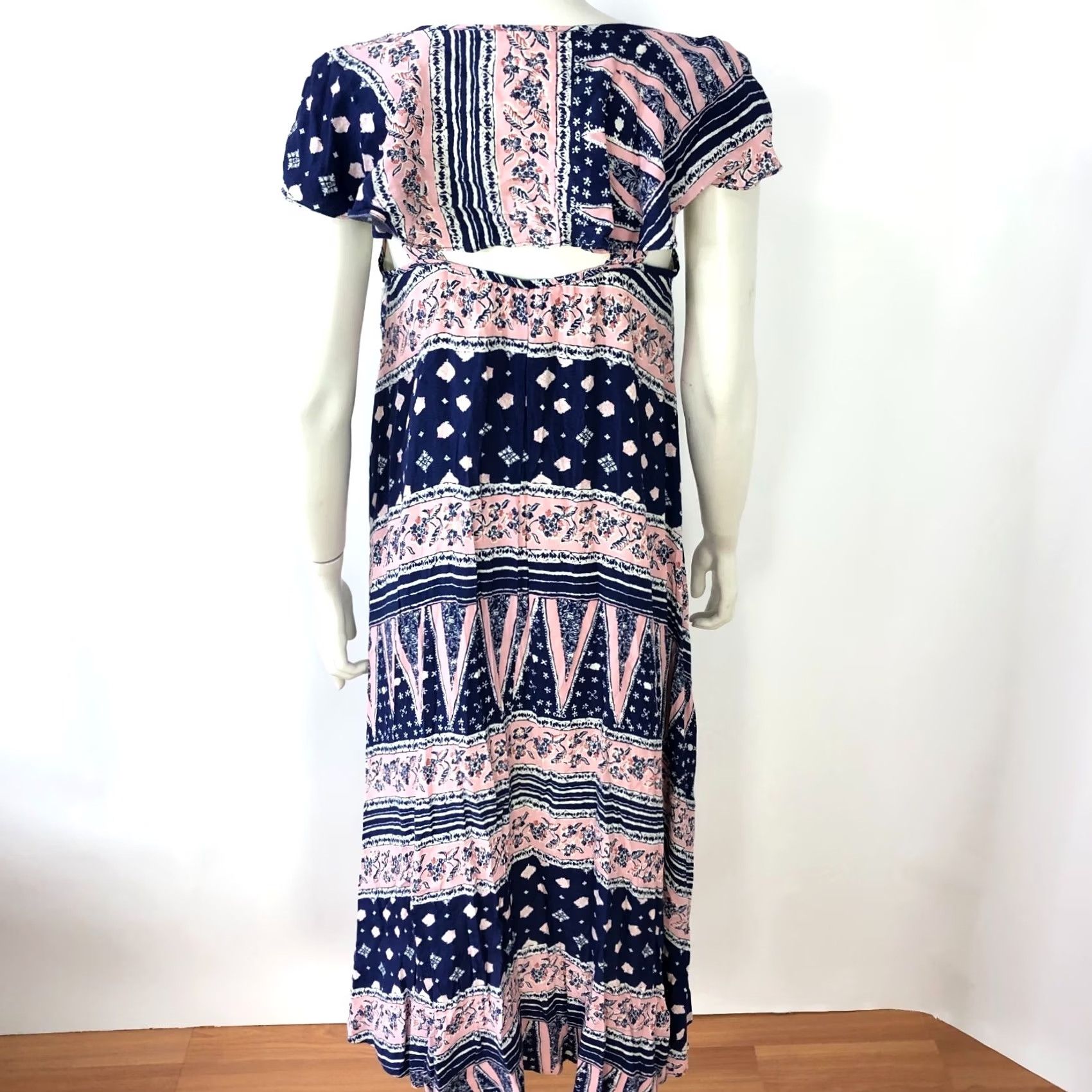 Vintage Maeve Anthropologie Small A-Line Viscose Midi Dress All Over Print Blue Sleeveless Pullover V-Neck - Regular Women's Size S Dress Size S / US 4 / IT 40 - 5 Thumbnail