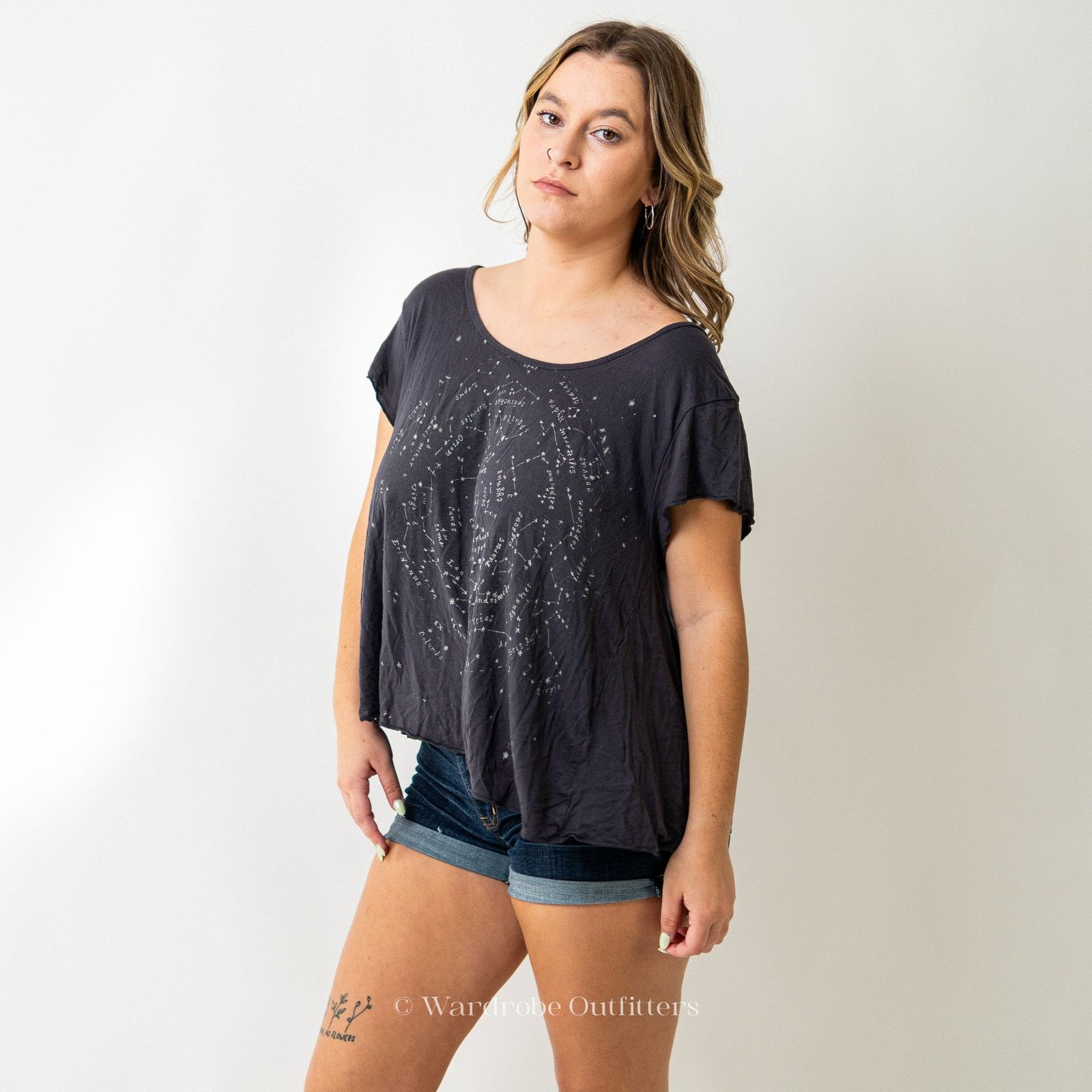American Eagle Outfitters AEO Space Zodiac Star Chart Grey Tee Shirt Size L / US 10 / IT 46 - 3 Thumbnail