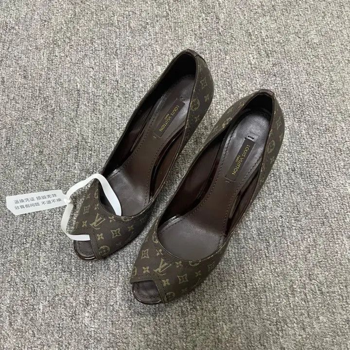 Louis Vuitton Louis Vuitton Brown Peep-Toe Heels for Women 0079 Size US 6 / IT 36 - 1 Thumbnail
