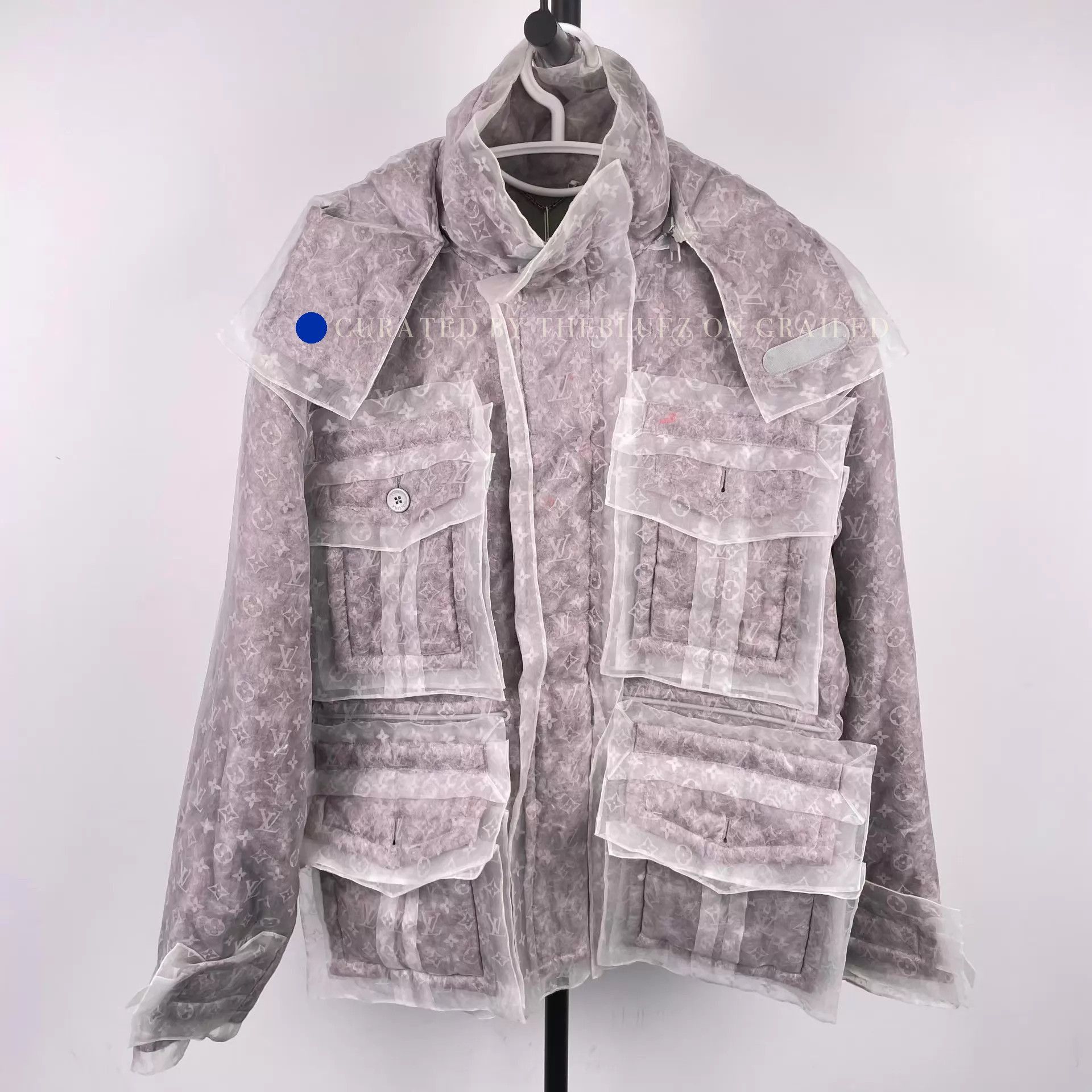 Louis Vuitton All-Over Print Silk Jacket in Gray Size US M / EU 48-50 / 2 - 1 Thumbnail