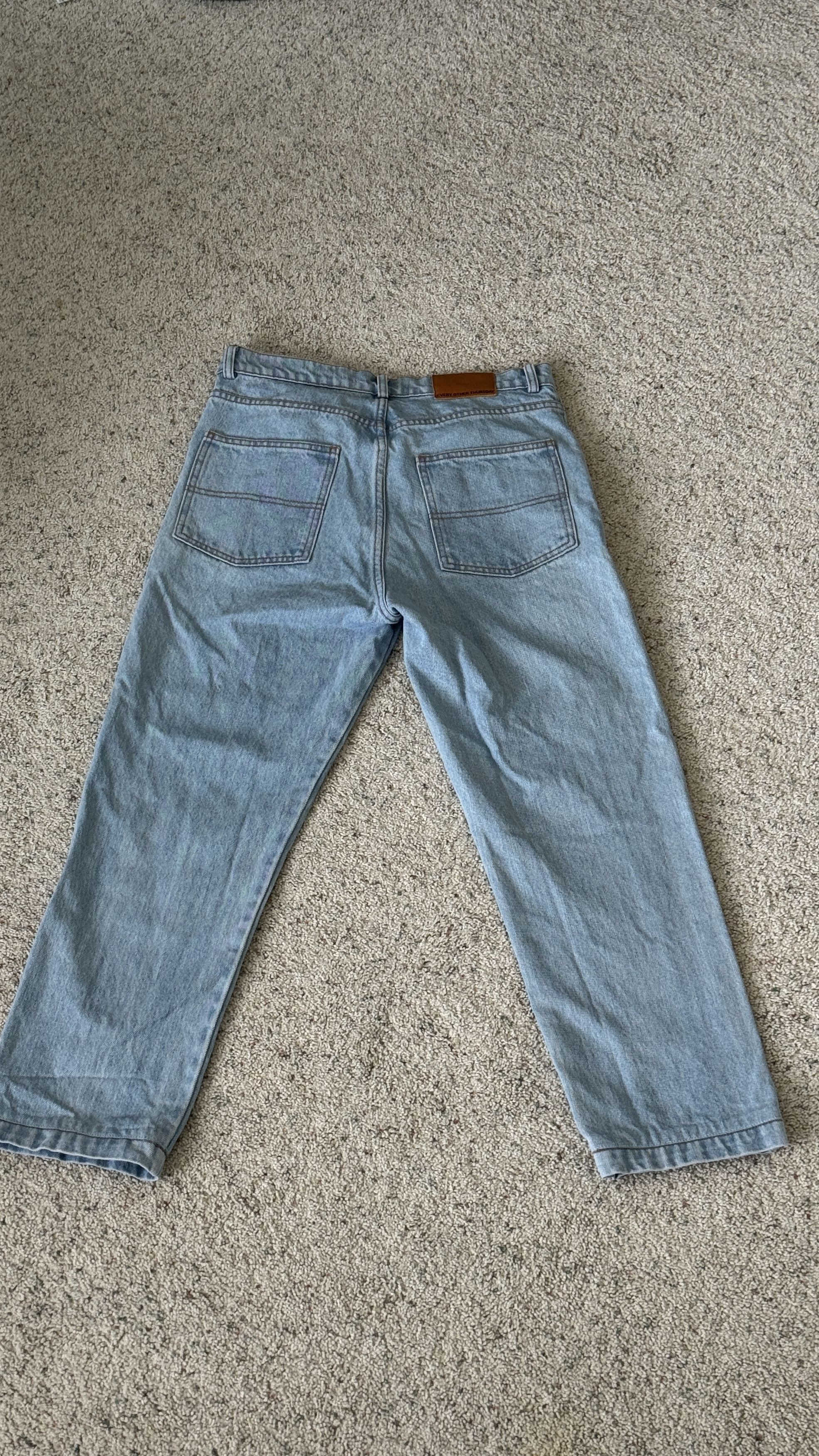 Every Other Thursday Four Pocket Denim in Light Wash Size US 32 / EU 48 - 2 Thumbnail