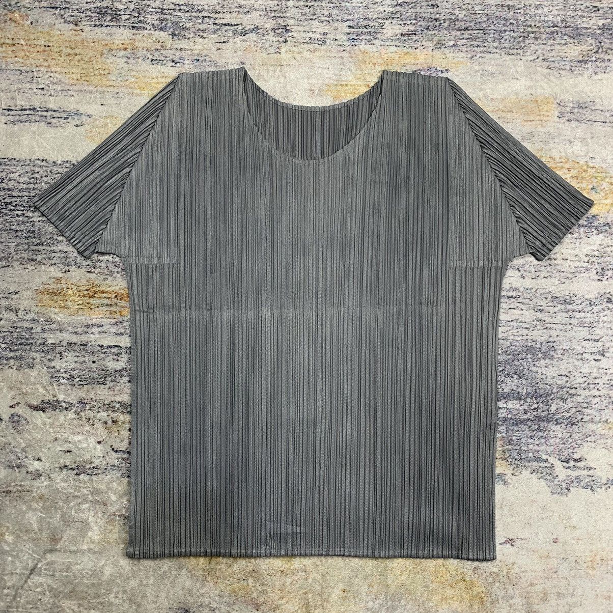 Pleats Please Issey Miyake Issey miyake Pleats please pleated shirt Size M / US 6-8 / IT 42-44 - 1 Thumbnail
