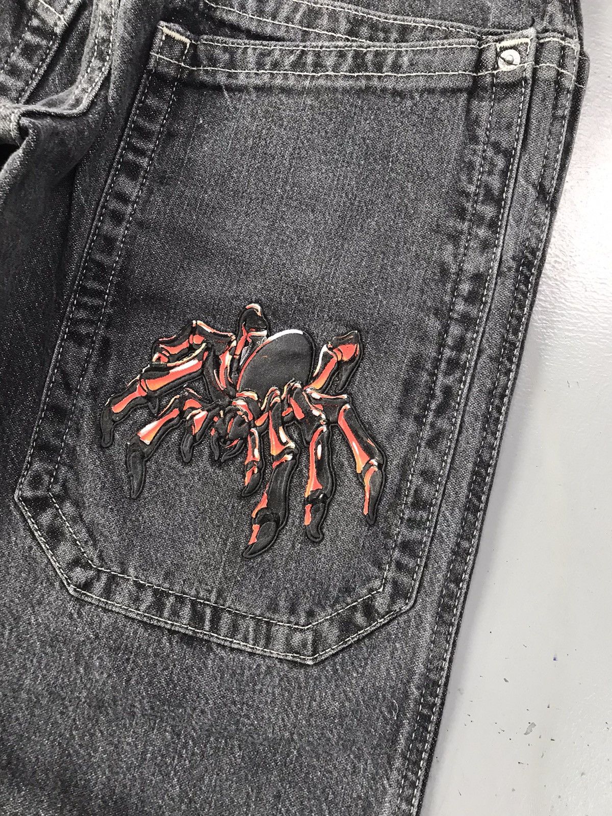 JNCO × Southpole × Vintage Vintage Jnco spider 🕷️ print denim Size 25" / US 0 / IT 36 - 13 Thumbnail