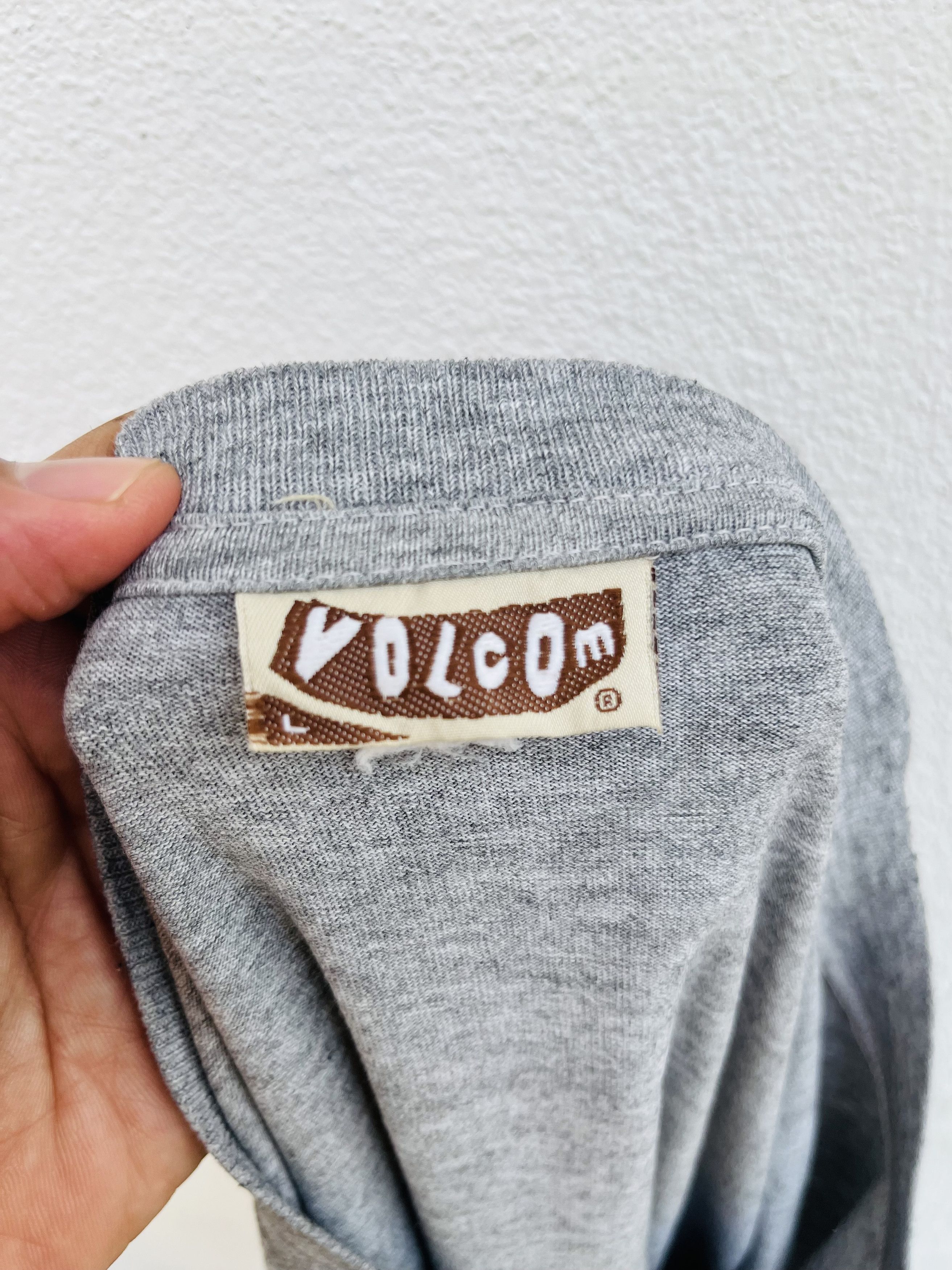 Japanese Brand Vintage Volcom Skateboard Hip Hop Fashion Style Size US L / EU 52-54 / 3 - 12 Thumbnail