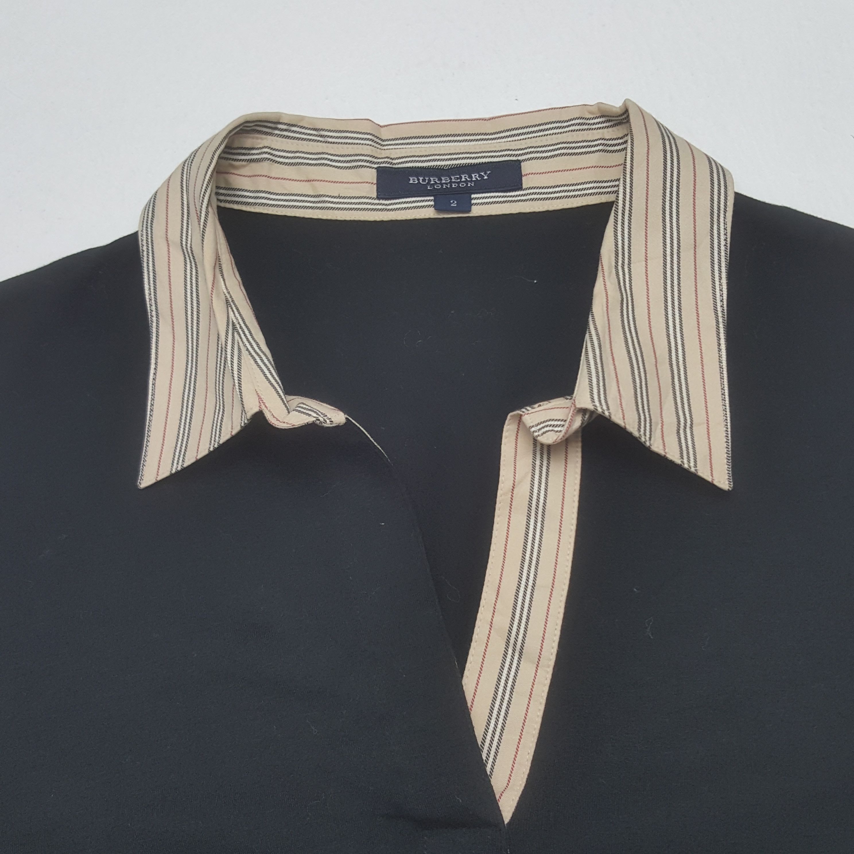 Burberry Vintage Burberry London Nova Check Polos C312N74 Size US XS / EU 42 / 0 - 4 Thumbnail