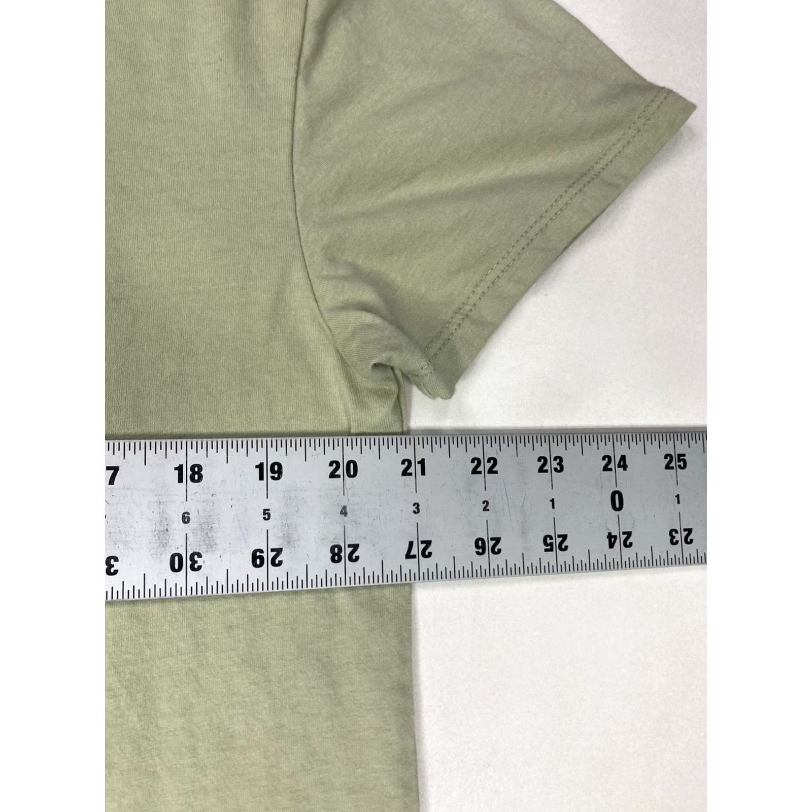 Vintage ACDC High Voltage Graphic T-shirt Women XS Oversized Green Music Rock T-Shirt Womens XS Green Oversized Casual Short Sleeve Crew Neck Pullover Size XS / US 0-2 / IT 36-38 - 6 Thumbnail