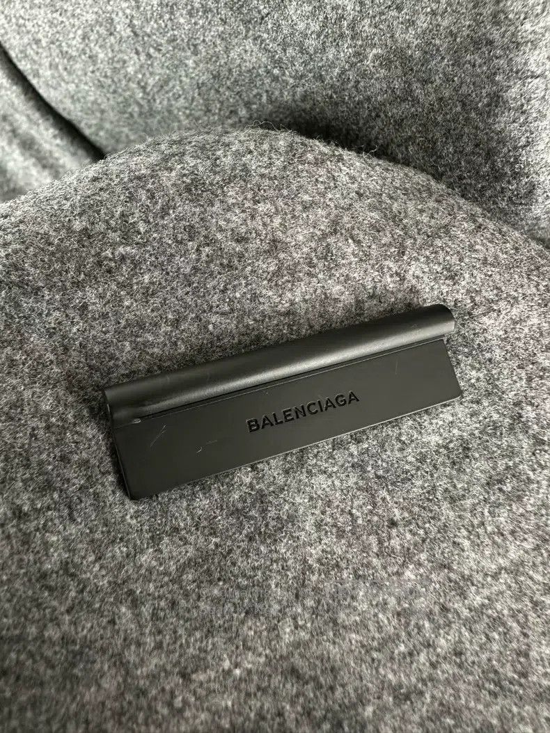 Balenciaga Balenciaga Gray fastening wool blazer Size US S / EU 44-46 / 1 - 4 Thumbnail