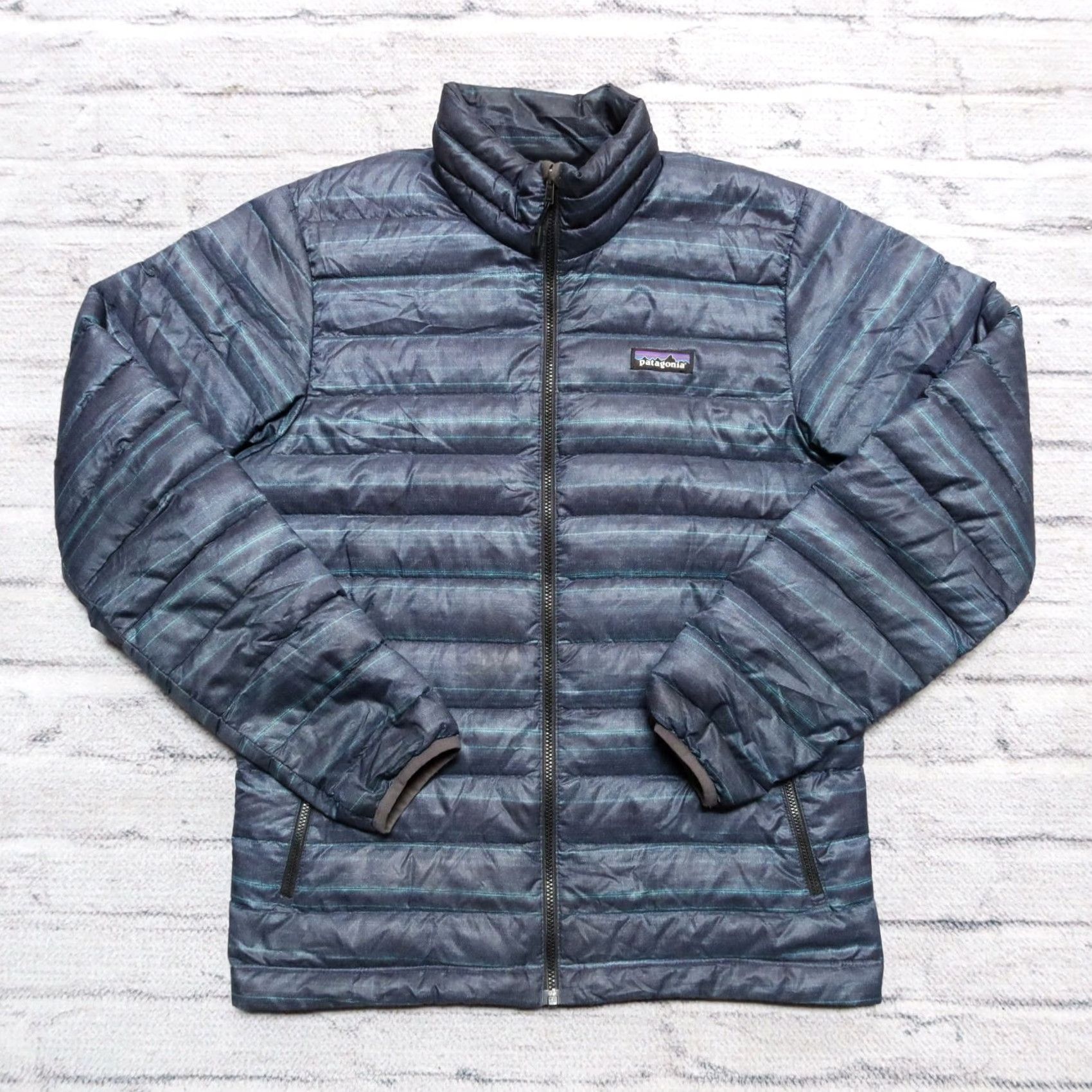 Patagonia Patagonia Down Sweater Jacket Mens Size S Print / Pattern Quilted Primaloft Size US S / EU 44-46 / 1 - 2 Thumbnail