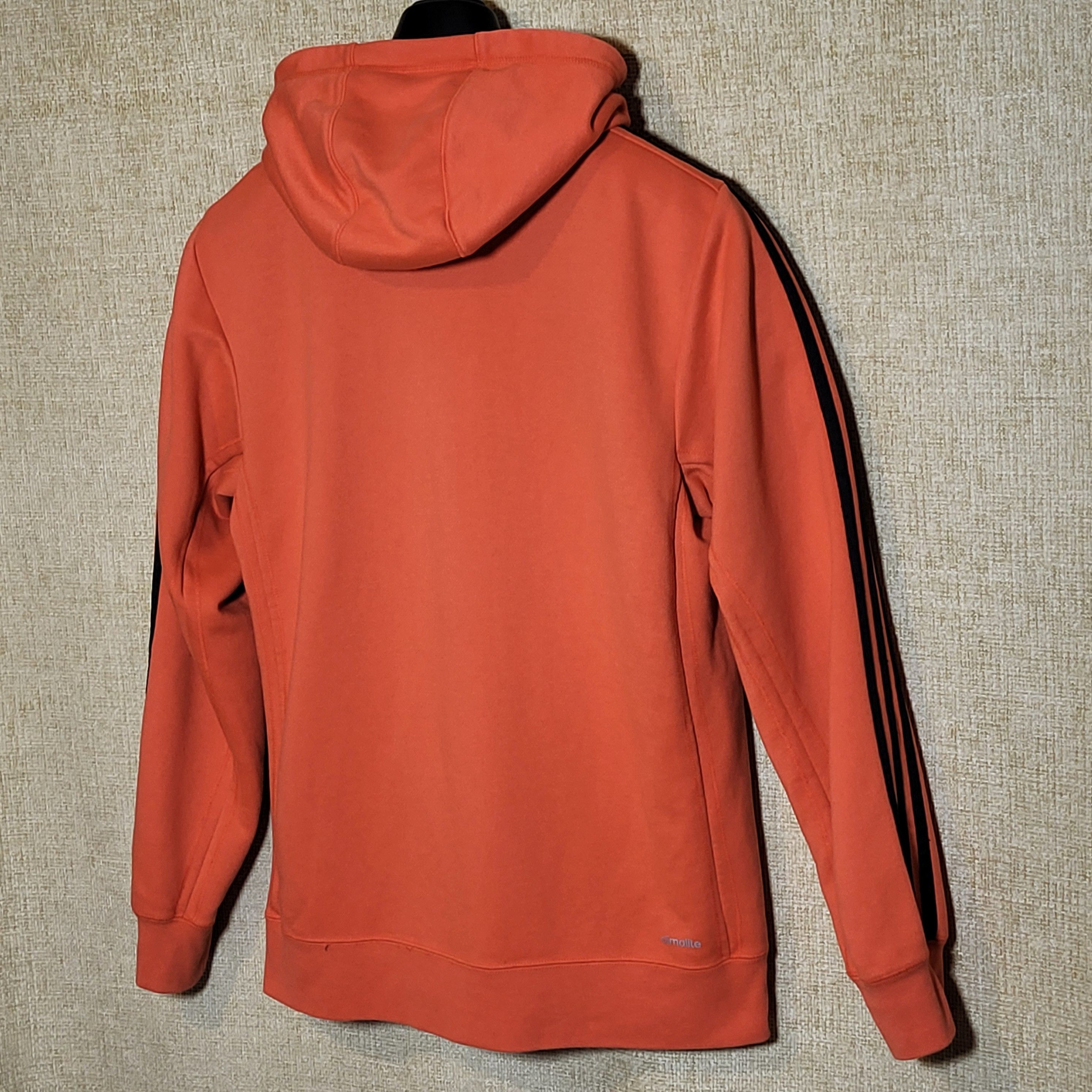 Adidas Adidas Essentials performance hoodie size M but fit L Size US M / EU 48-50 / 2 - 7 Thumbnail
