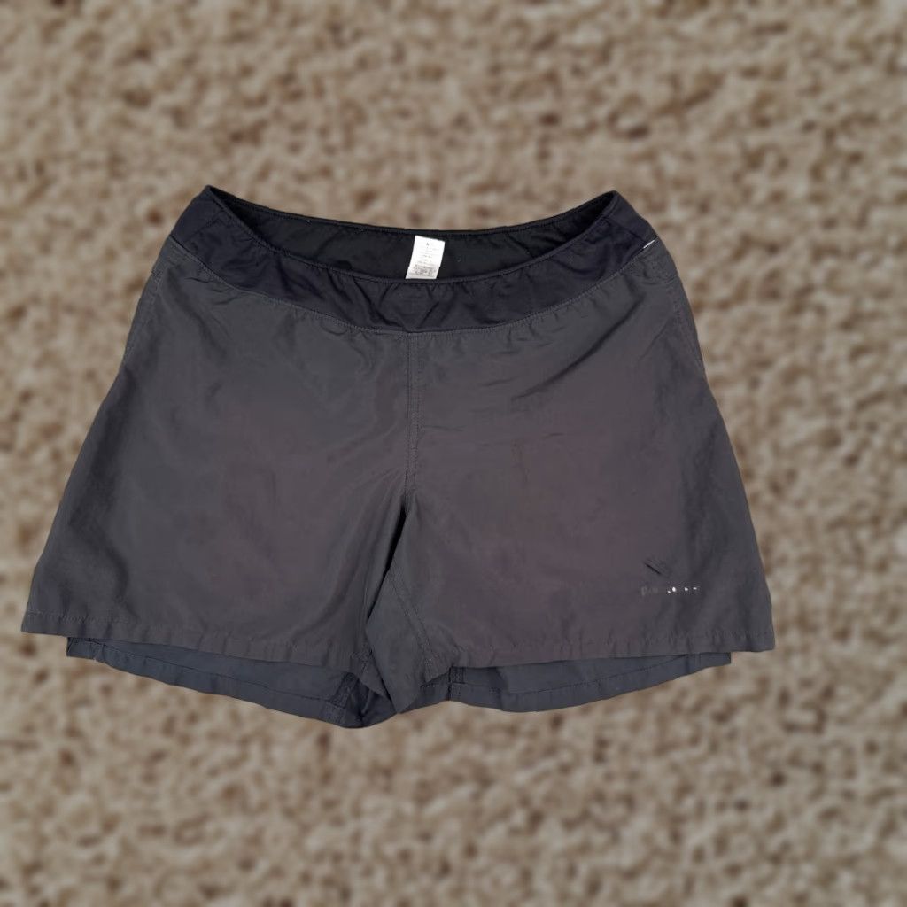 Patagonia Patagonia Shorts Women Medium Black Elastic Waist 100% Polyester Gym Run Workout Size 32" / US 10 / IT 46 - 1 Thumbnail