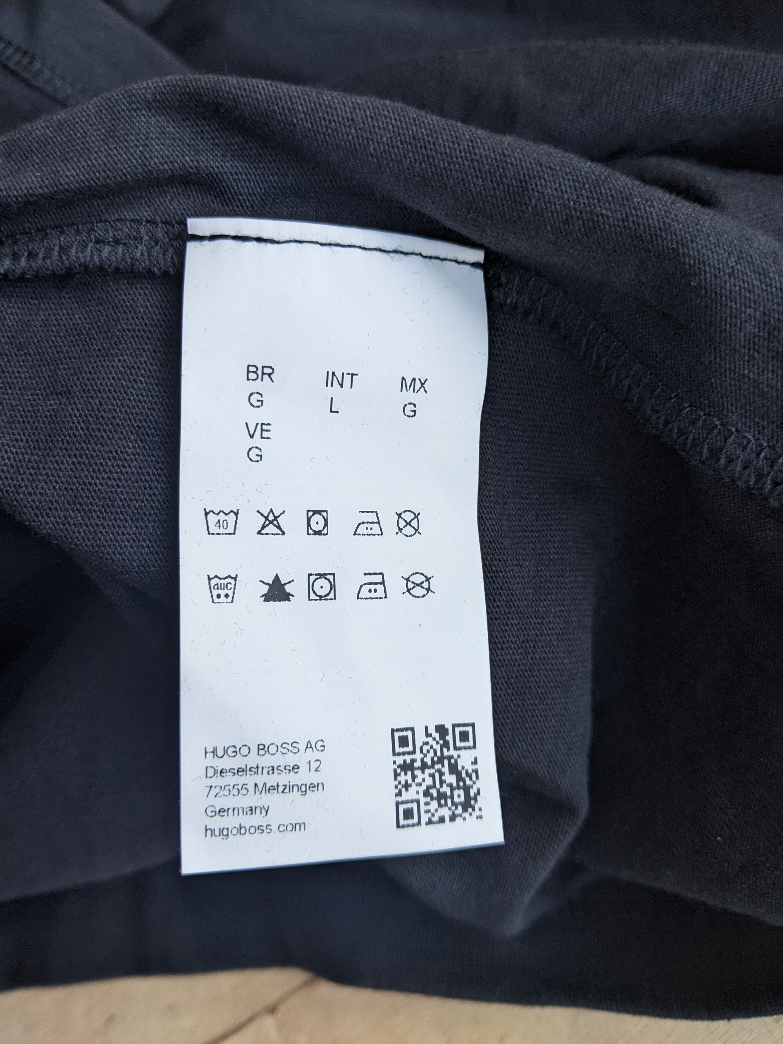 Hugo × Hugo Boss × Japanese Brand Hugo Boss Basic Cotton Black Tshirt Classic rn 3p co Size L Size US L / EU 52-54 / 3 - 5 Thumbnail