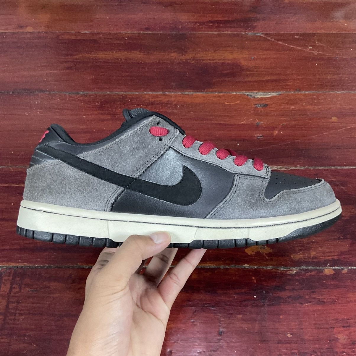 Nike SB Dunk Low Dark Charcoal Black 2010 Size US 8.5 / EU 41-42 - 2 Thumbnail