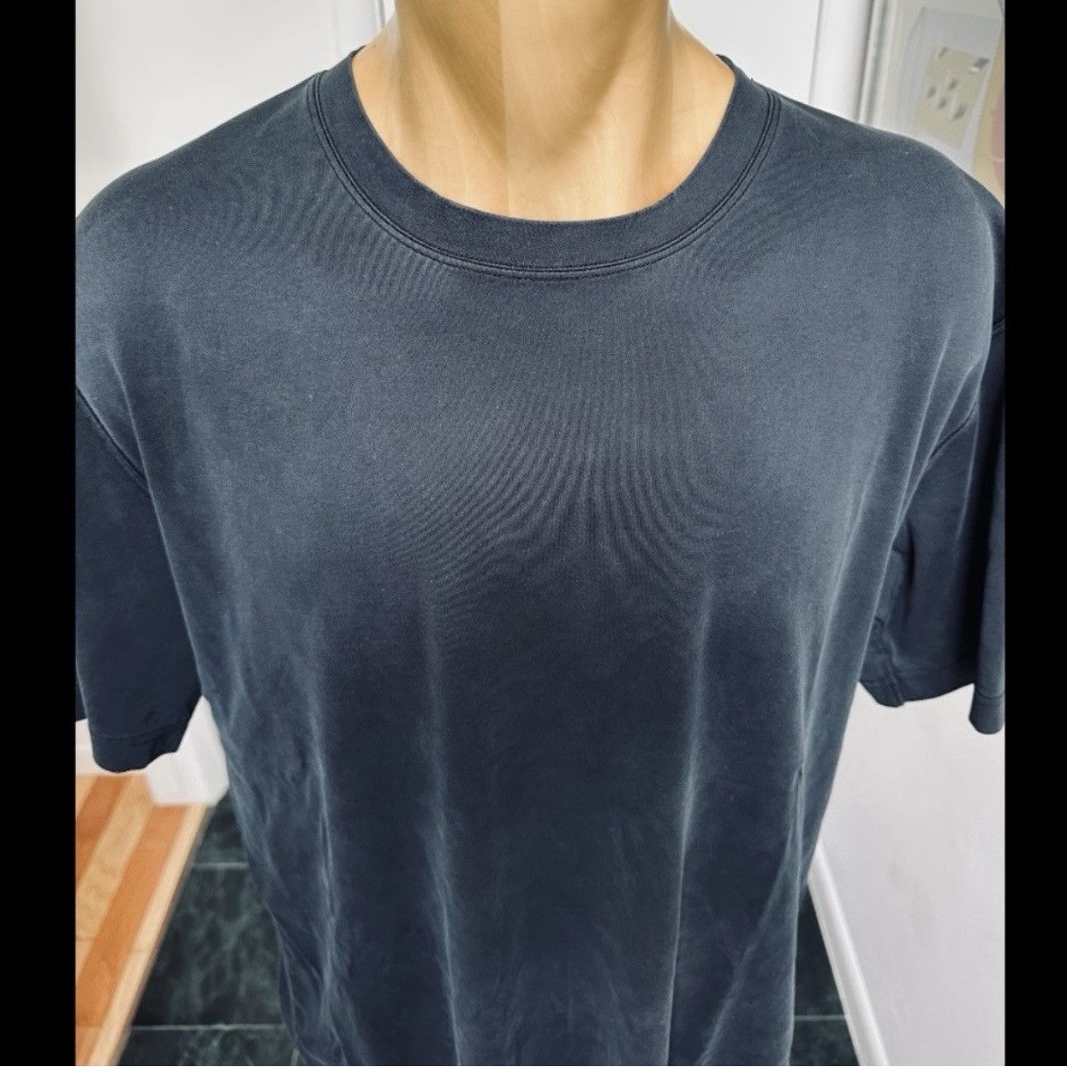 Saks Fifth Avenue VINTAGE 1990s SAKS FIFTH AVENUE SATIN FINISH TSHIRT JAPAN XL Size US XL / EU 56 / 4 - 2 Thumbnail